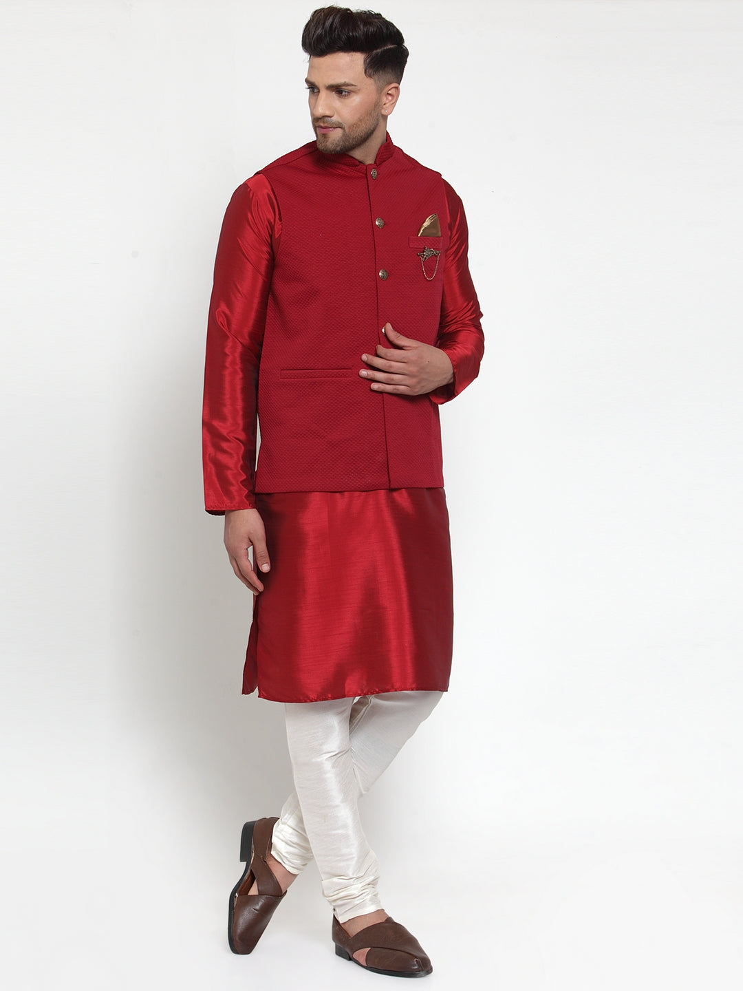 Men's Maroon Woven Nehru Jacket ( JOWC 4019Maroon ) - Virat Fashions