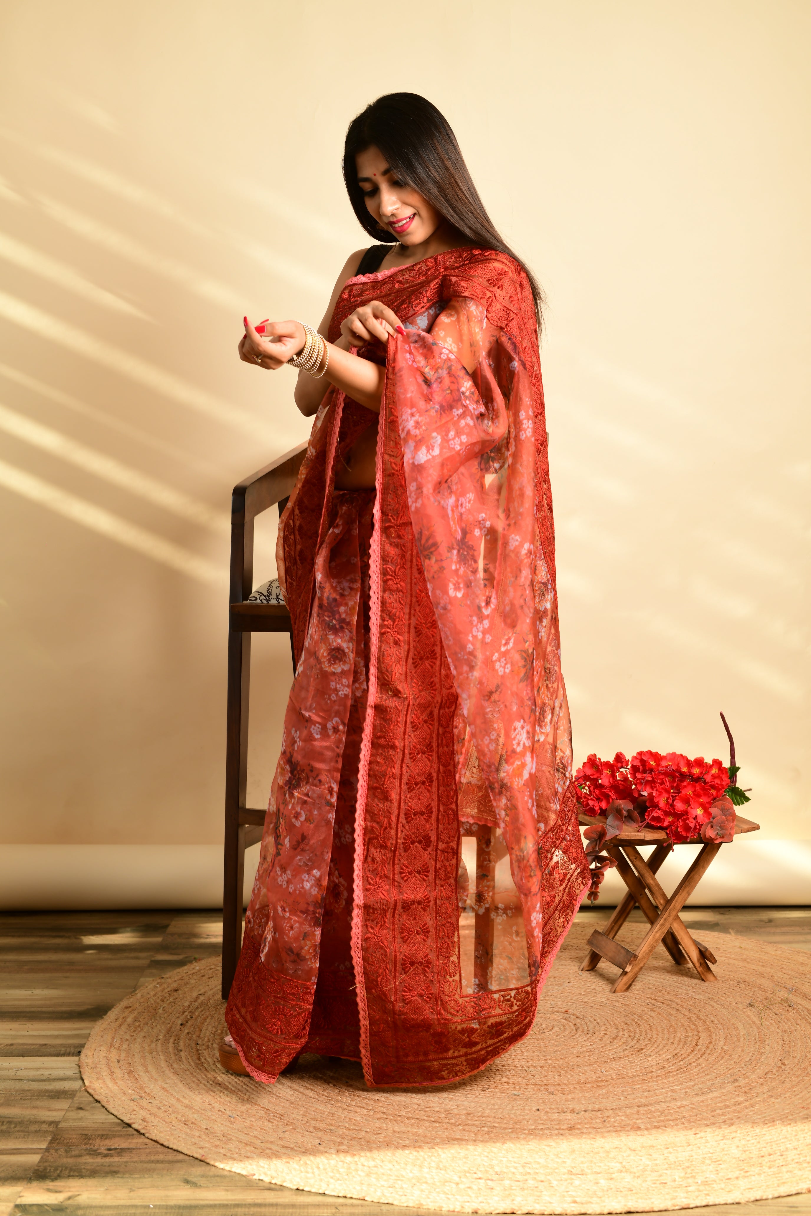 Women's  Red Digital Printed Saree - VAMSEE
