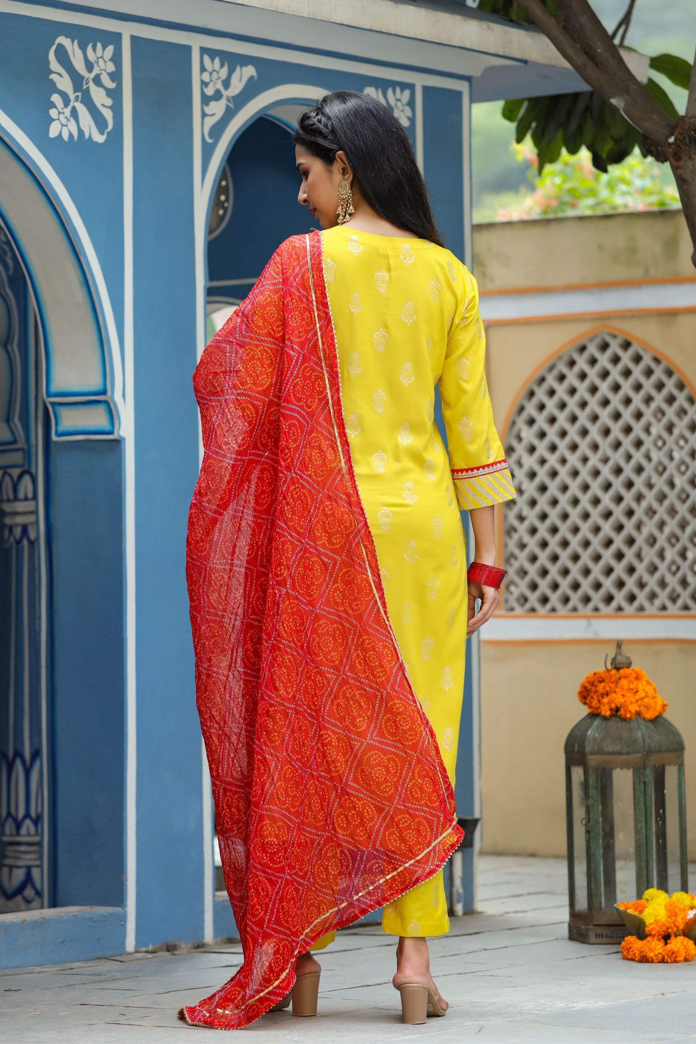 Women's Toran Suit Set with Bandhej Dupatta-Gillori