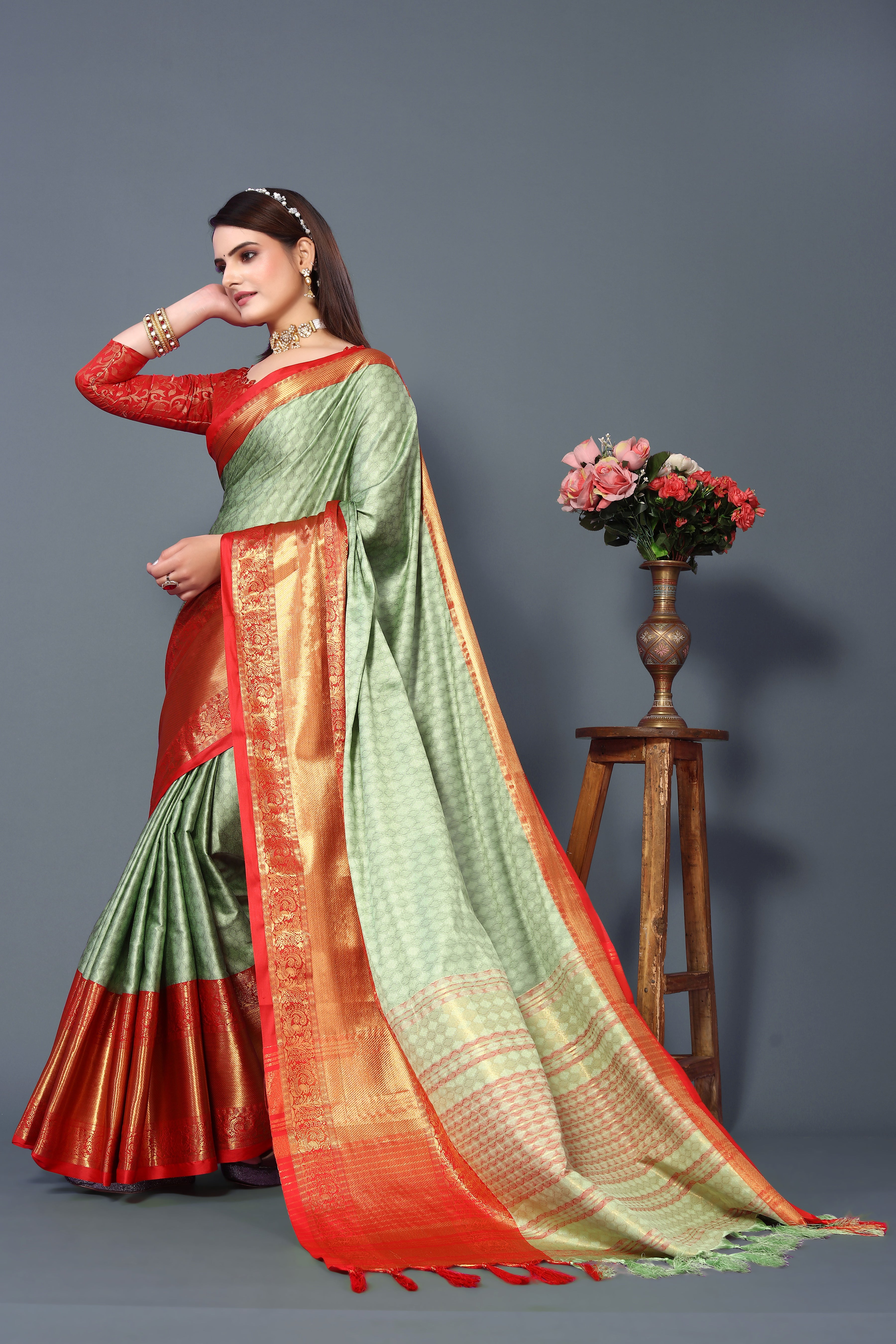 Women's Pista Chavi Silk Saree - Dwija Fashion