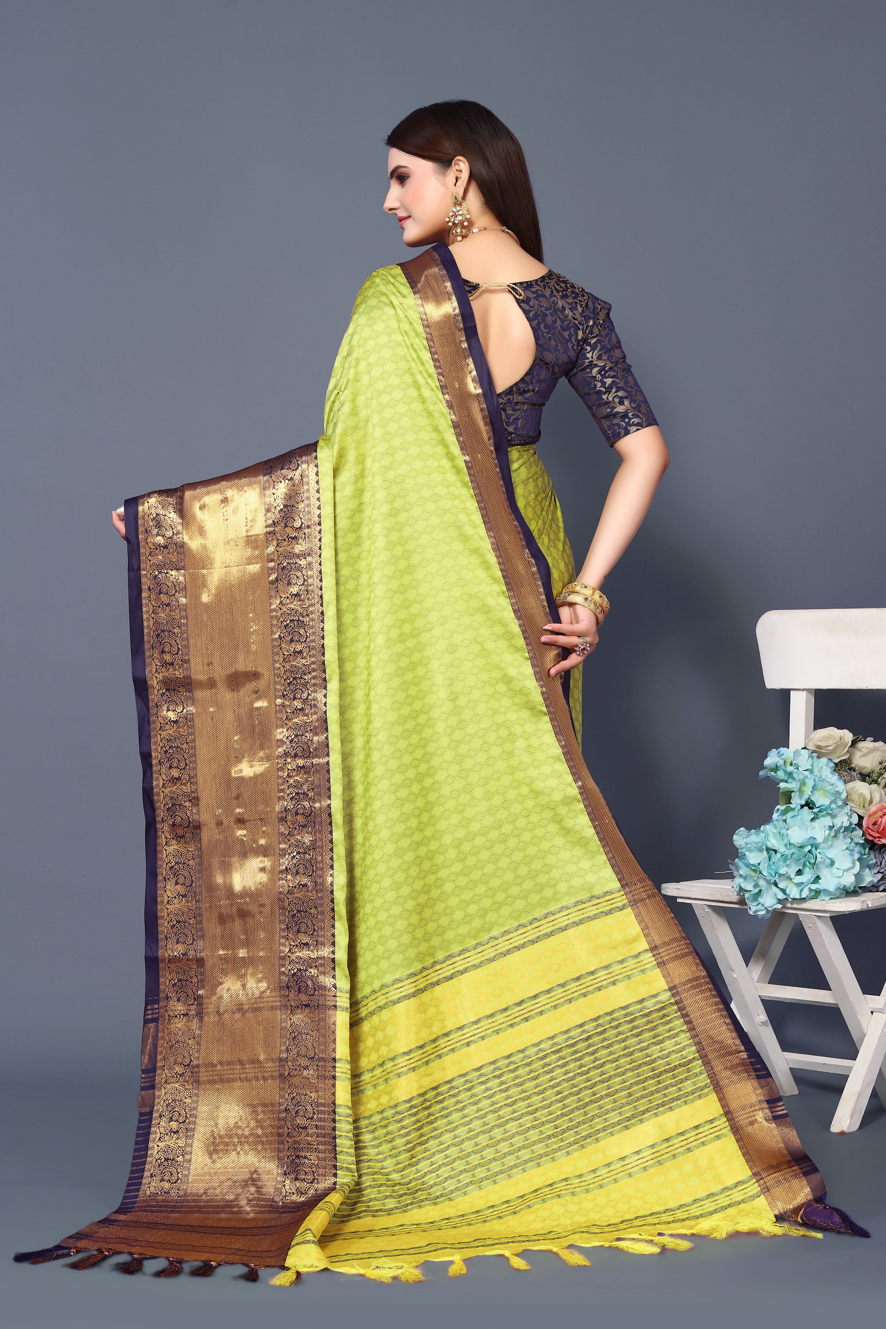 Women's Lemon Green Chavi Silk Saree - Dwija Fashion