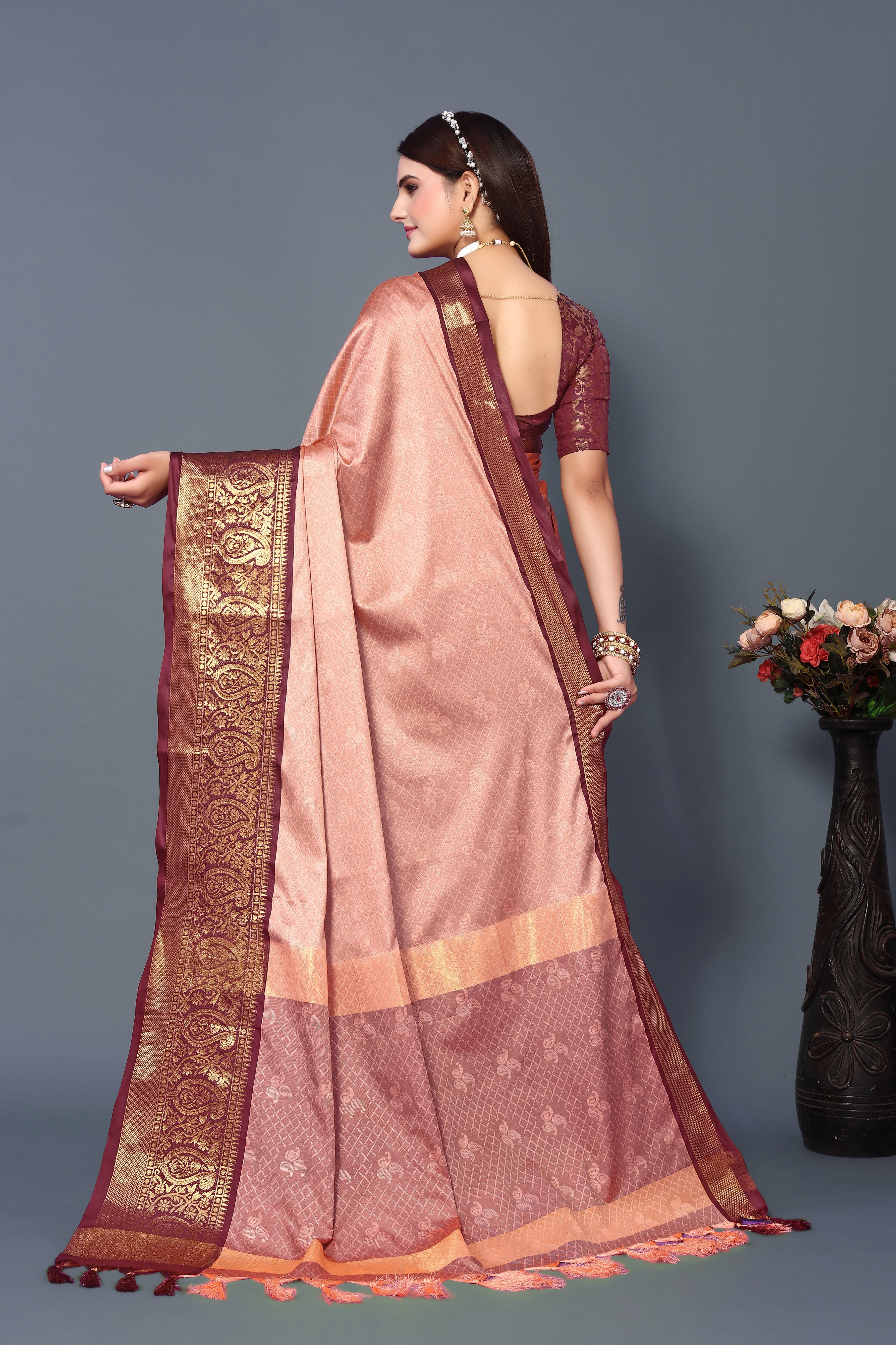 Women's Peach Rubina Silk Saree - Dwija Fashion