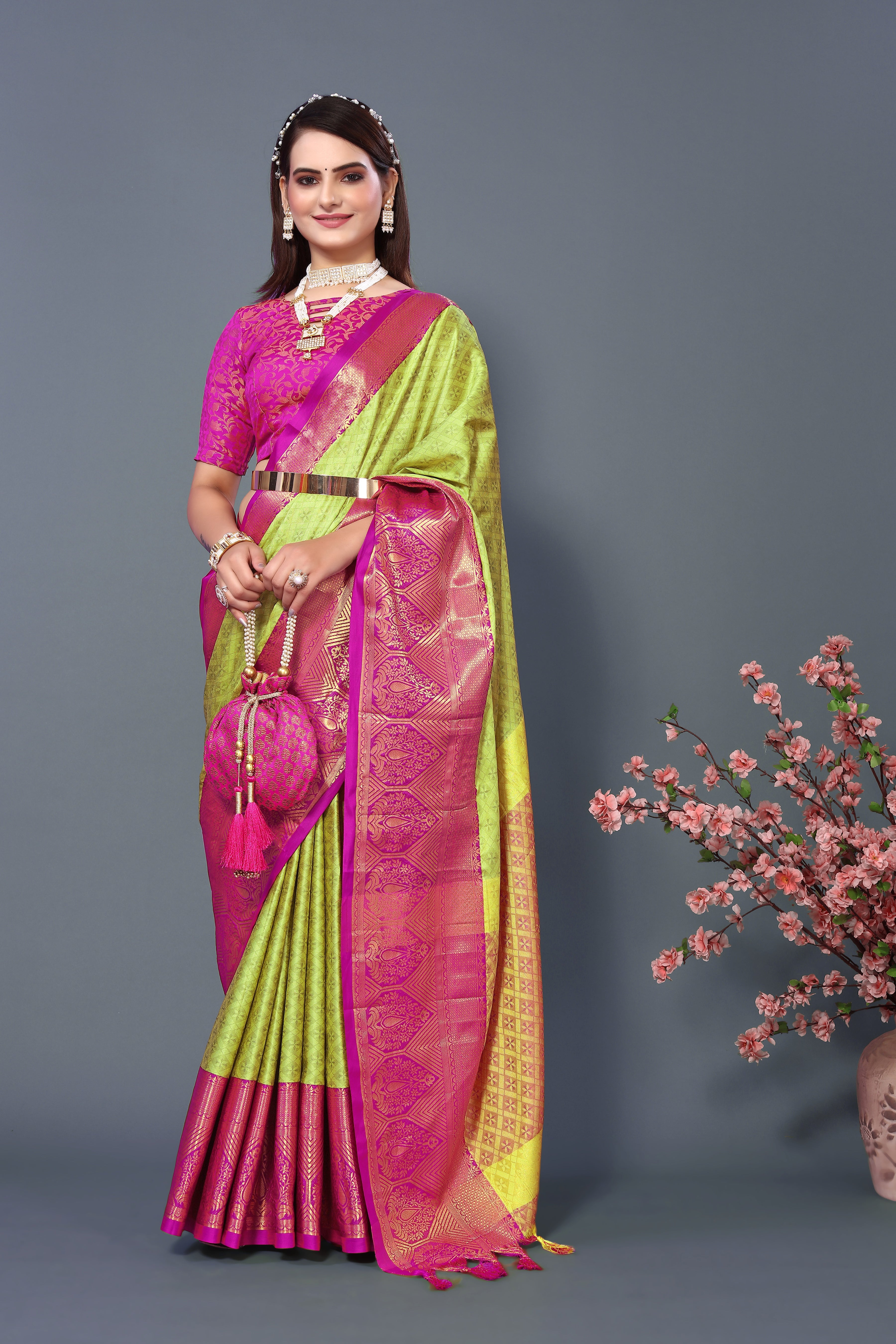 Women's Lemon Green Smiya Silk Saree - Dwija Fashion