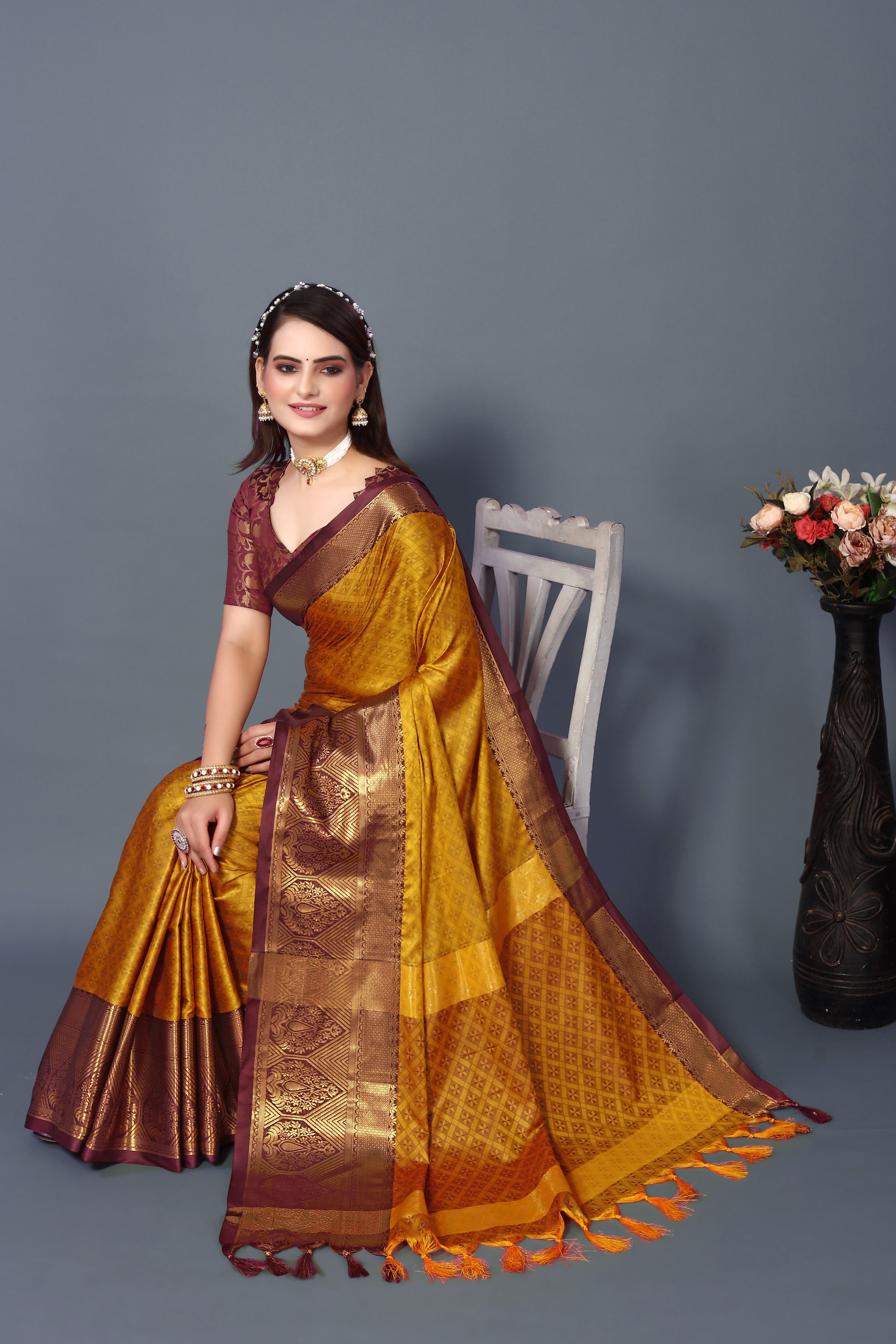 Women's Dark Yellow Smiya Silk Saree - Dwija Fashion