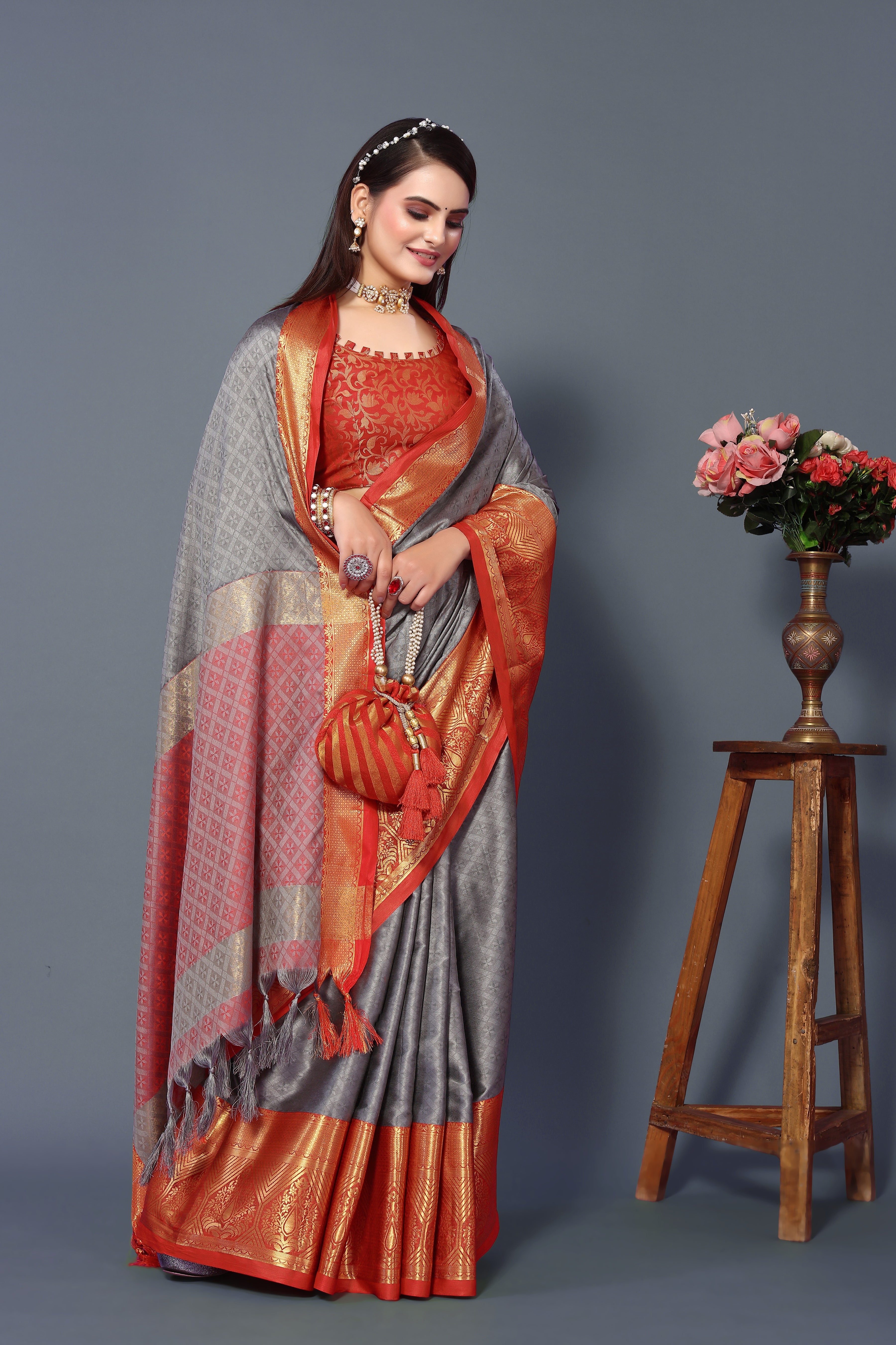 Women's Grey Smiya Silk Saree - Dwija Fashion