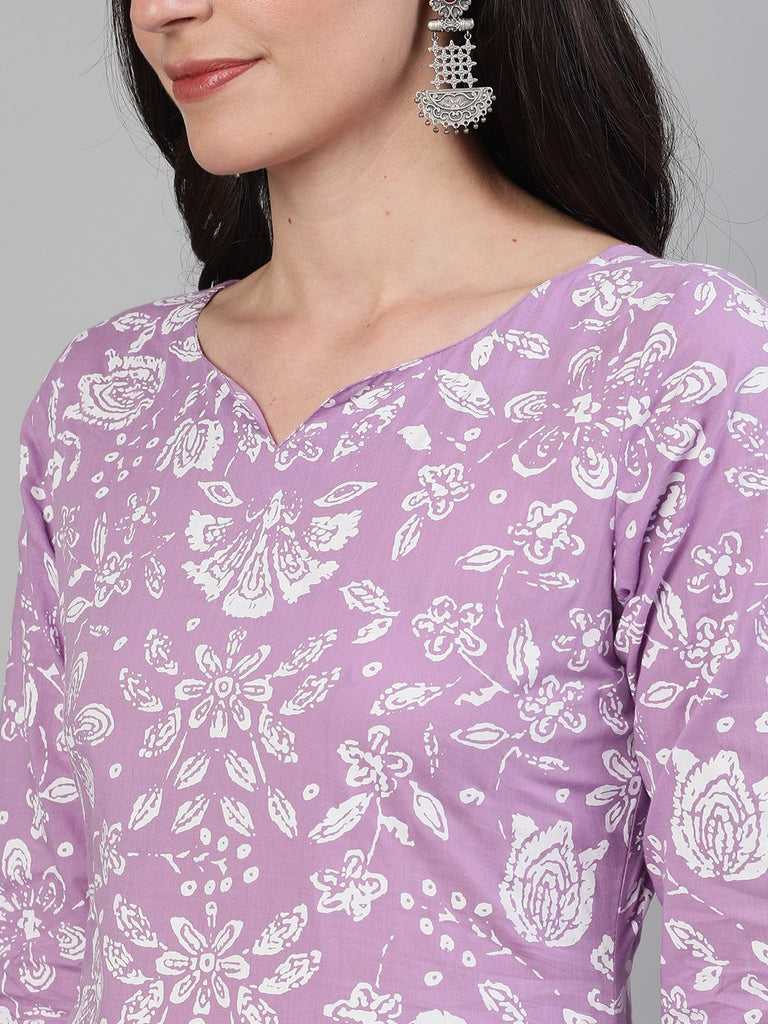 Women's Lavender Calf Length Three-Quarter Sleeves Straight Floral Printed Cotton Kurta With Face Mask