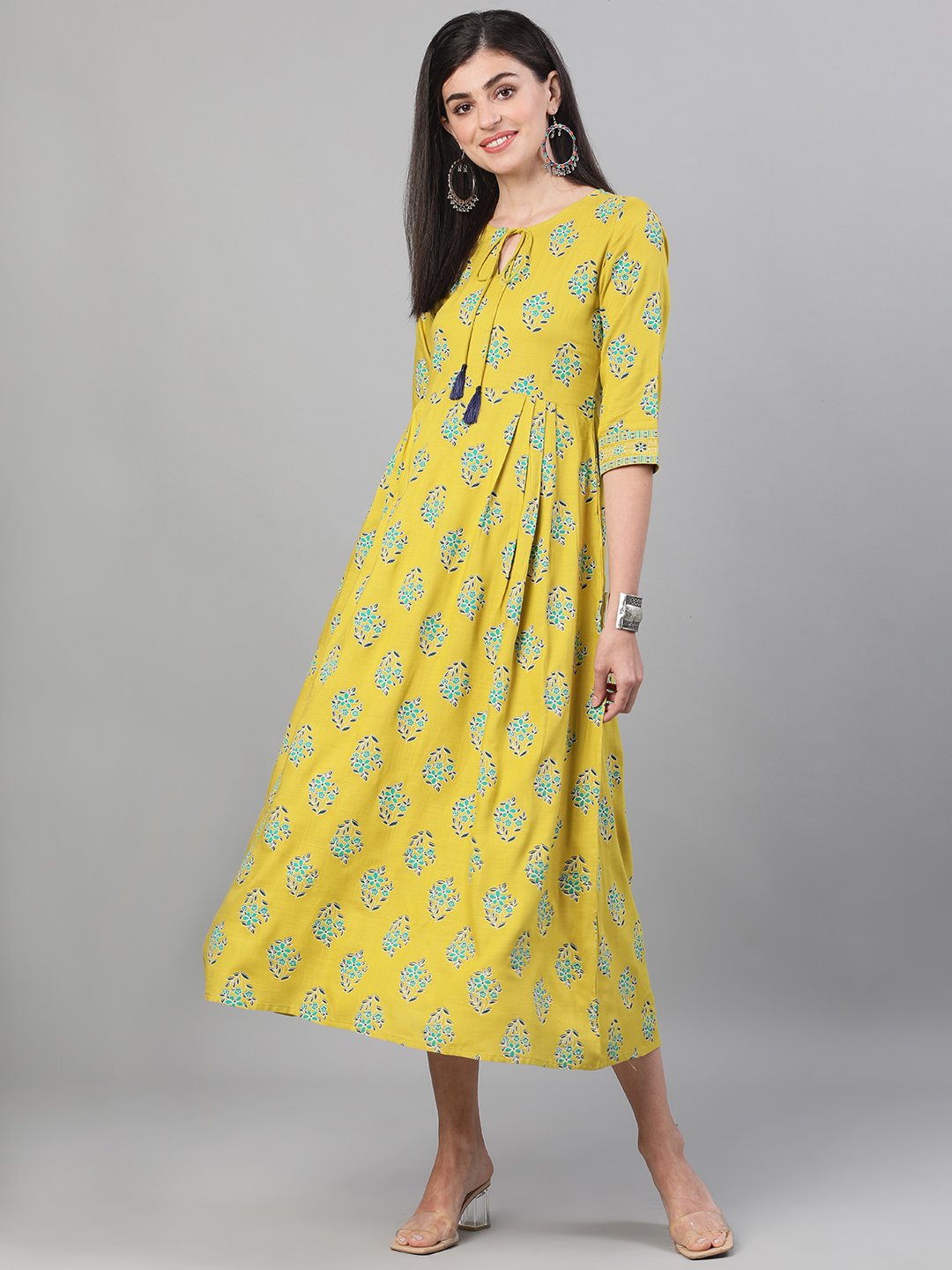Women's Green Printed Round Neck Viscose Rayon Fit And Flare Dress With Pockets - Nayo Clothing