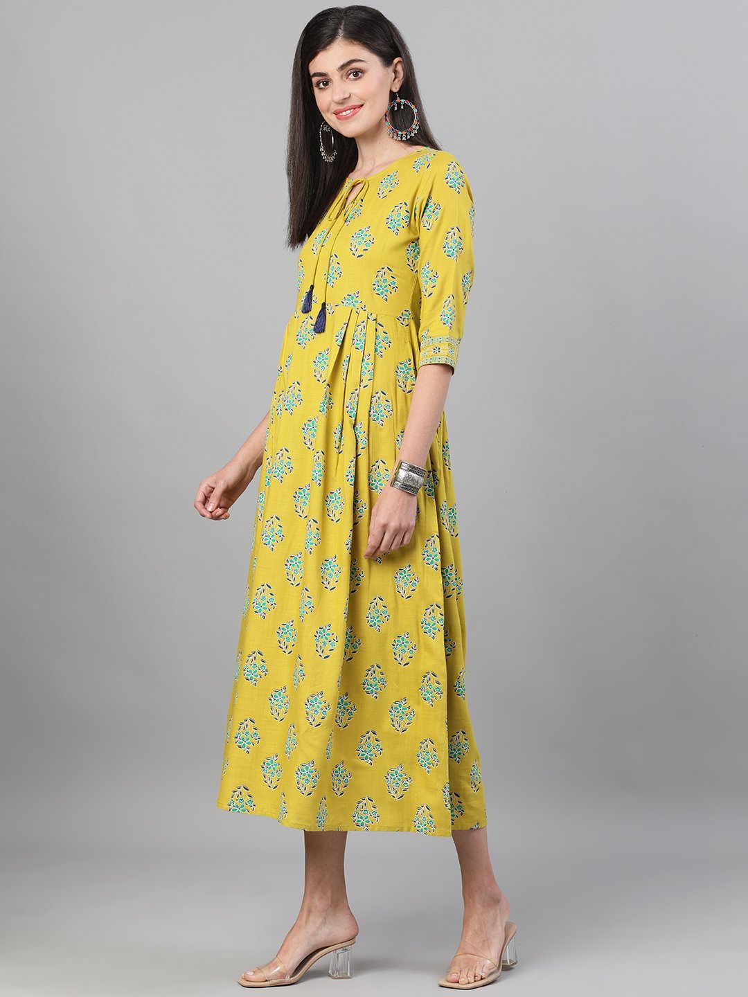 Women's Green Printed Round Neck Viscose Rayon Fit And Flare Dress With Pockets - Nayo Clothing