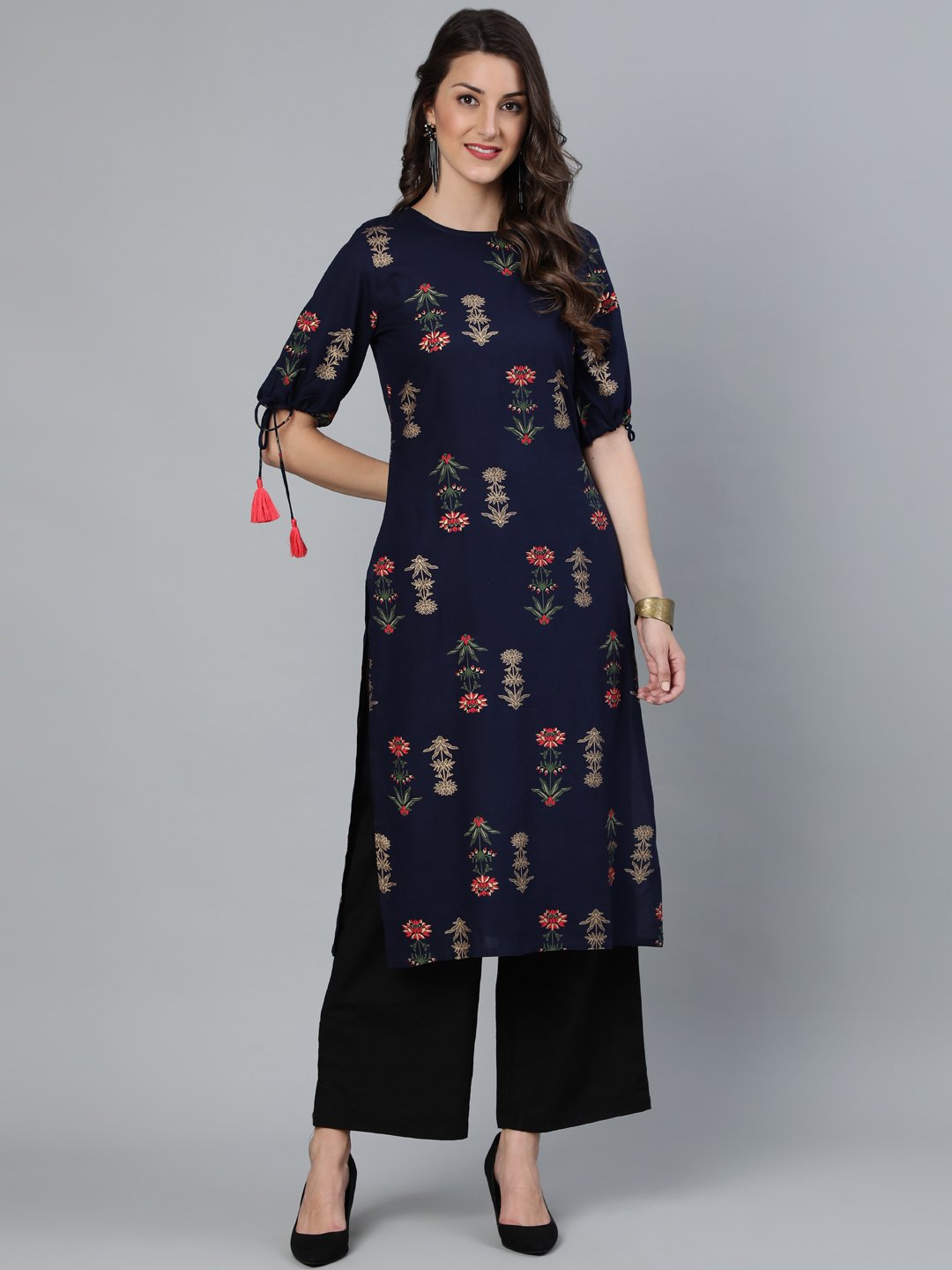 Women's Navy Blue Floral Printed Straight Kurta With Round Neck & Three Qauter Sleeves - Nayo Clothing