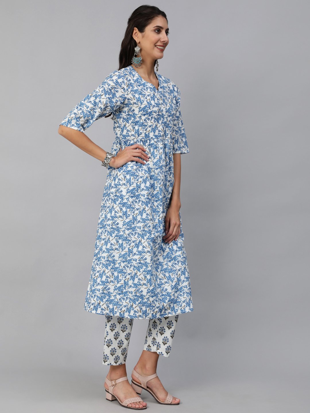 Women's Blue & White Floral Printed Kurta Set With Trouser & Dupatta - Nayo Clothing