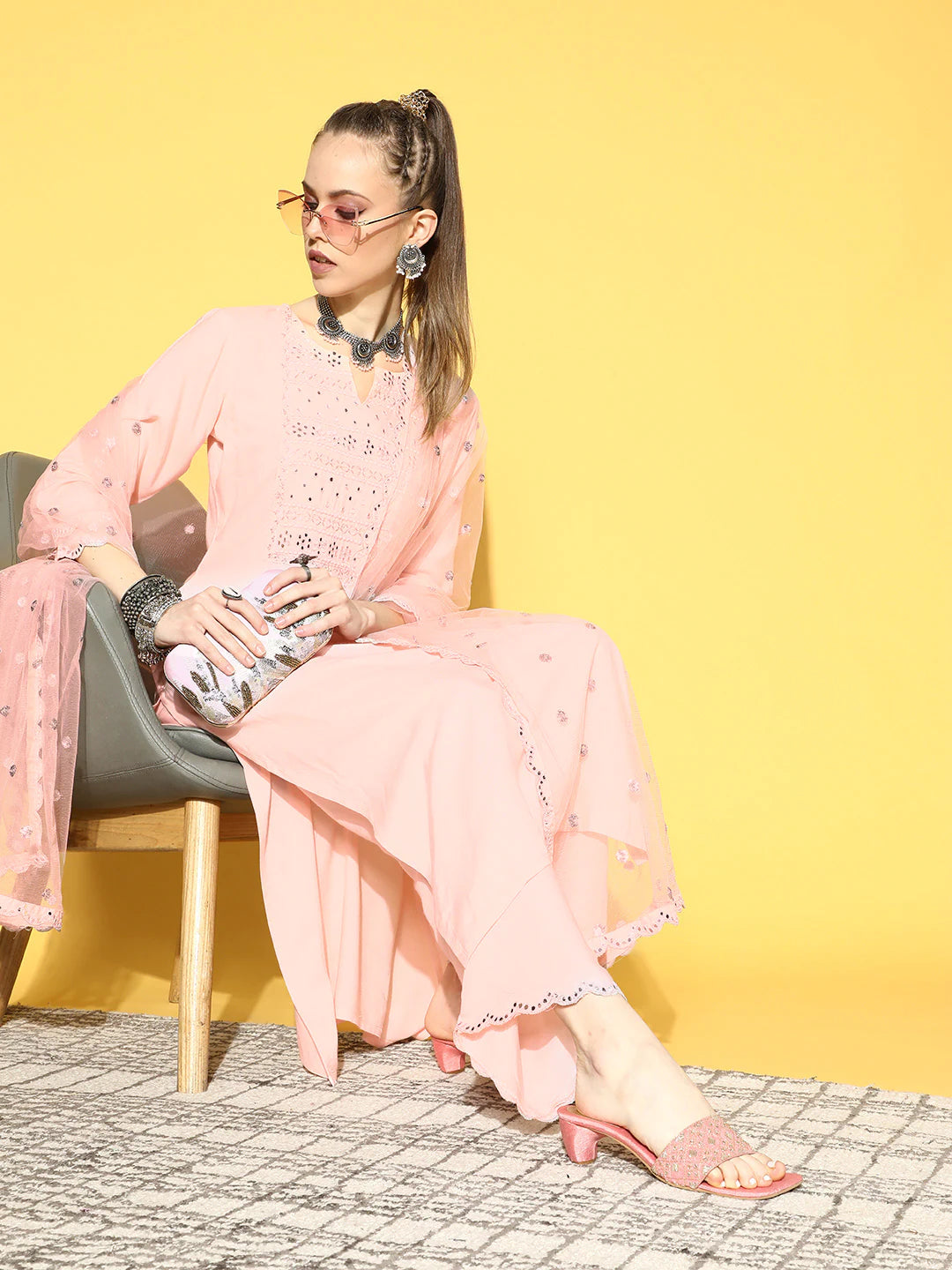 Women's Light Pink Embroidered Straight Kurta With Plazo & Dupatta - Nayo Clothing