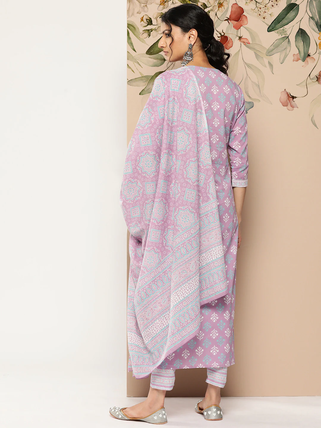 Women's Lavender Printed Straight Kurta With Palazzo & Dupatta - Nayo Clothing