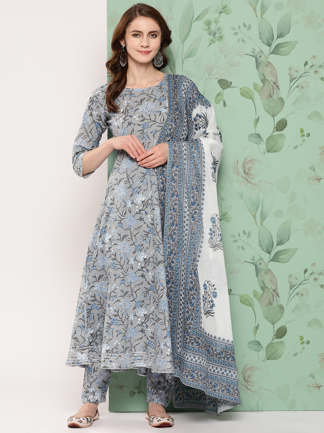 Women's Grey Floral Printed Flared Kurta And Trouser With Dupatta - Nayo Clothing