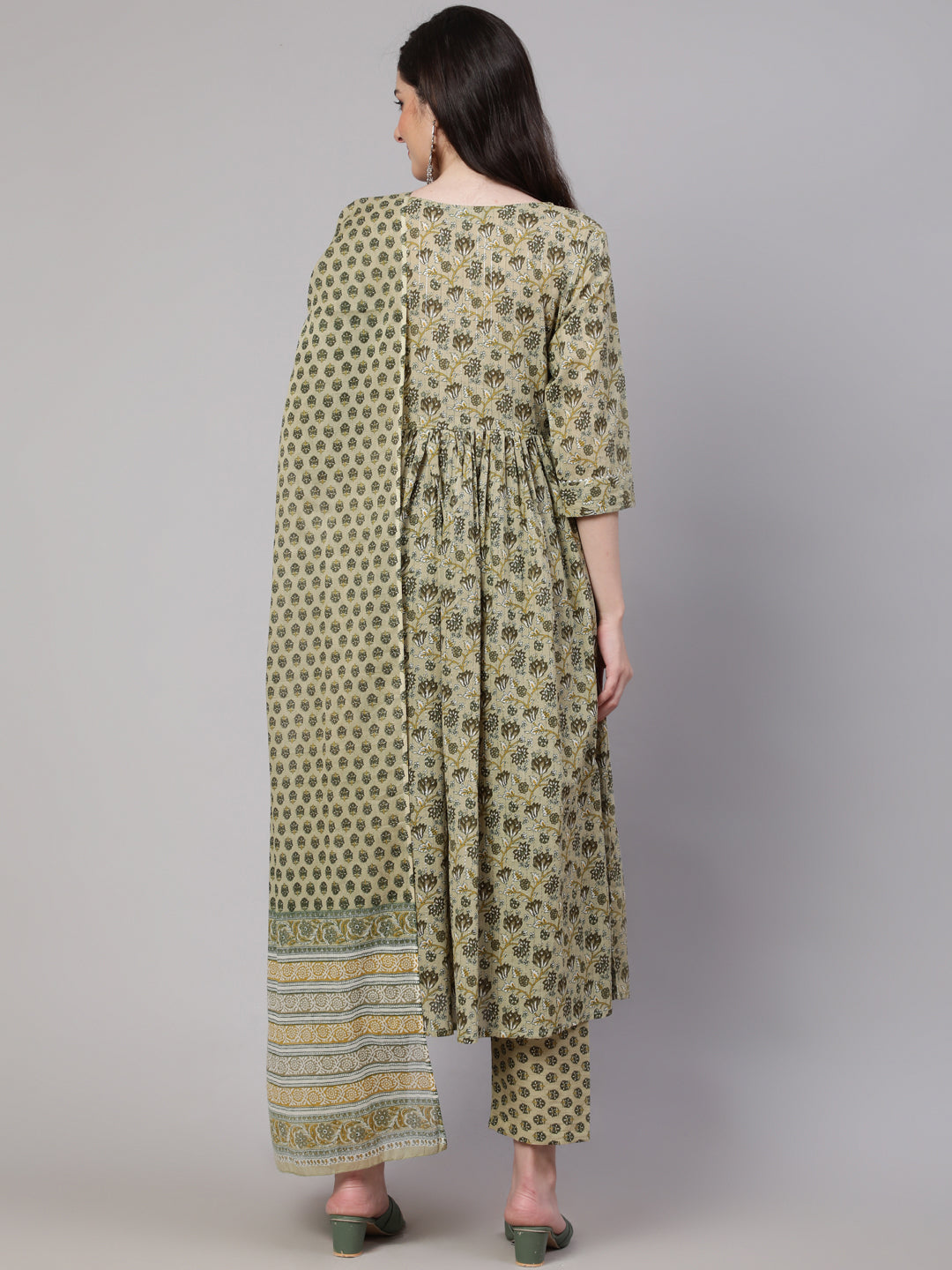 Women's Green Printed Gathered Kurta And Trouser With Dupatta - Nayo Clothing