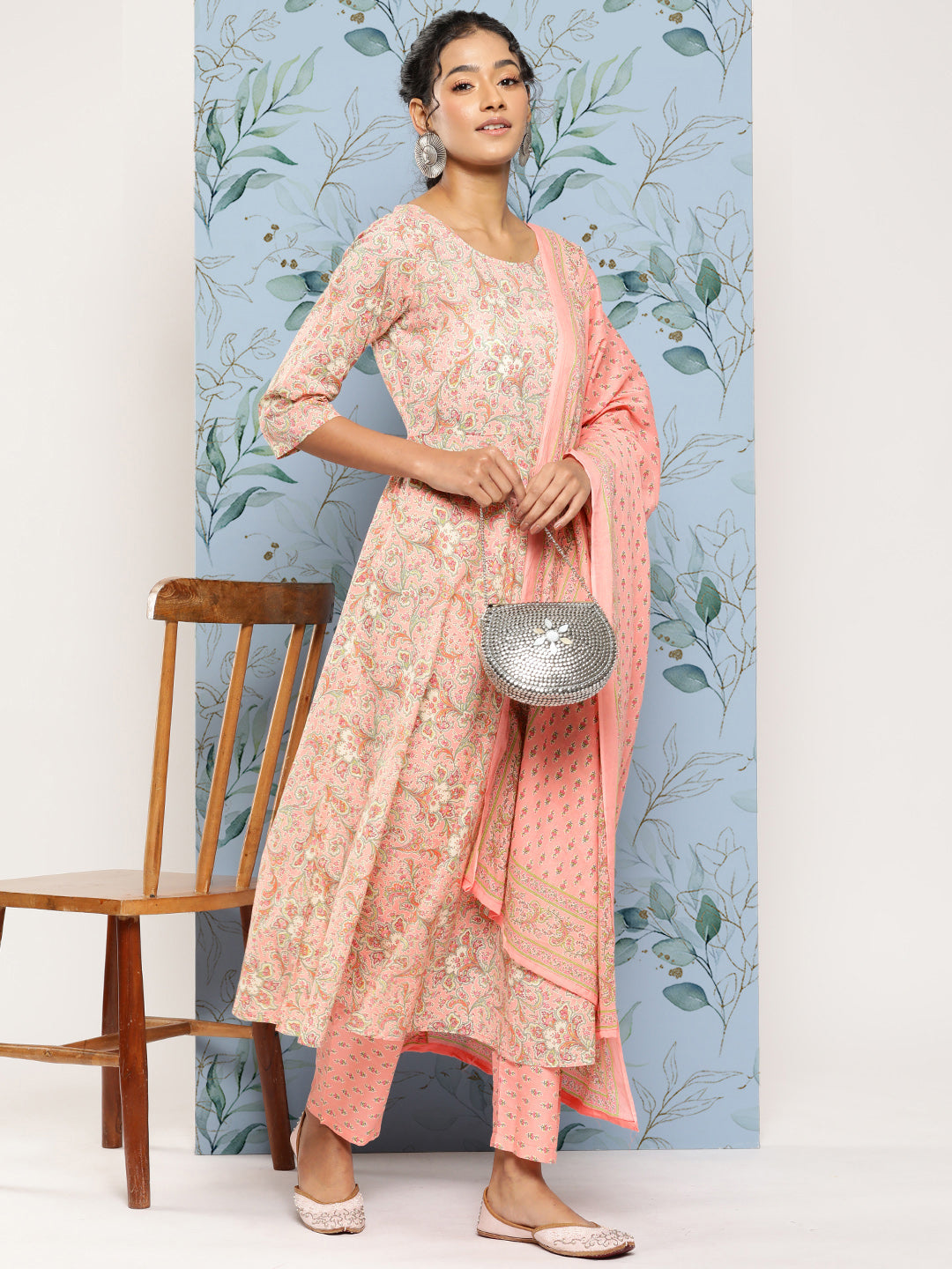 Women's Pink Ethnic Printed Kurta With Palazzo And Dupatta - Nayo Clothing
