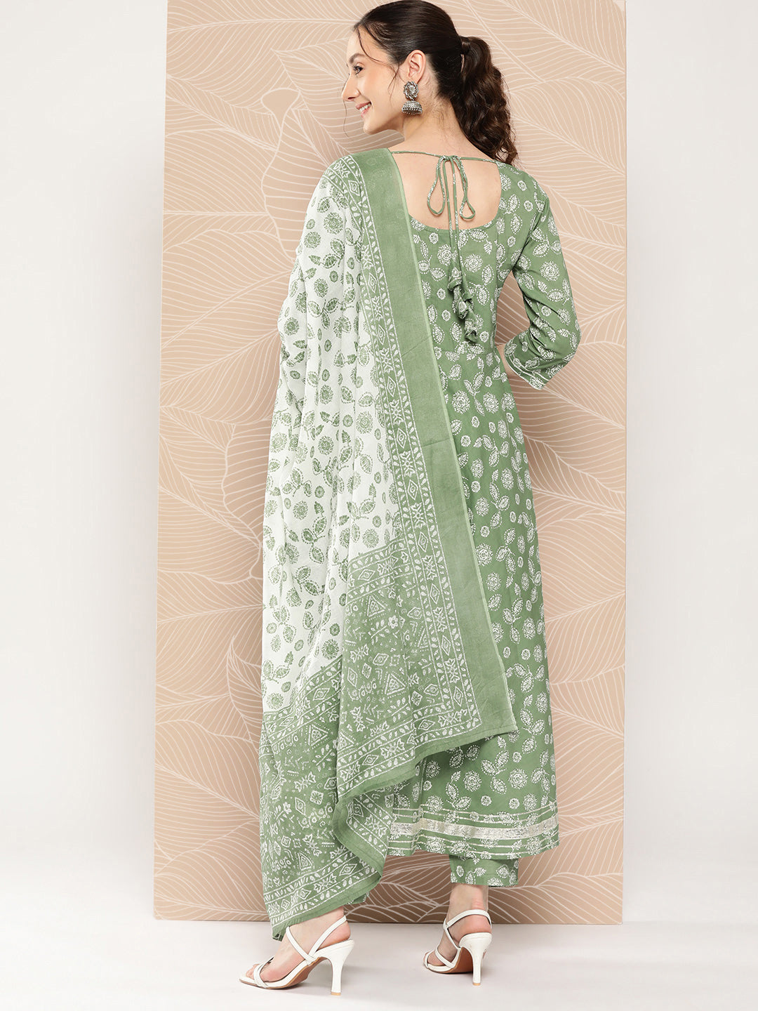 Women's Green Floral Printed Anarkali Kurta With Trouser And Dupatta - Taantav