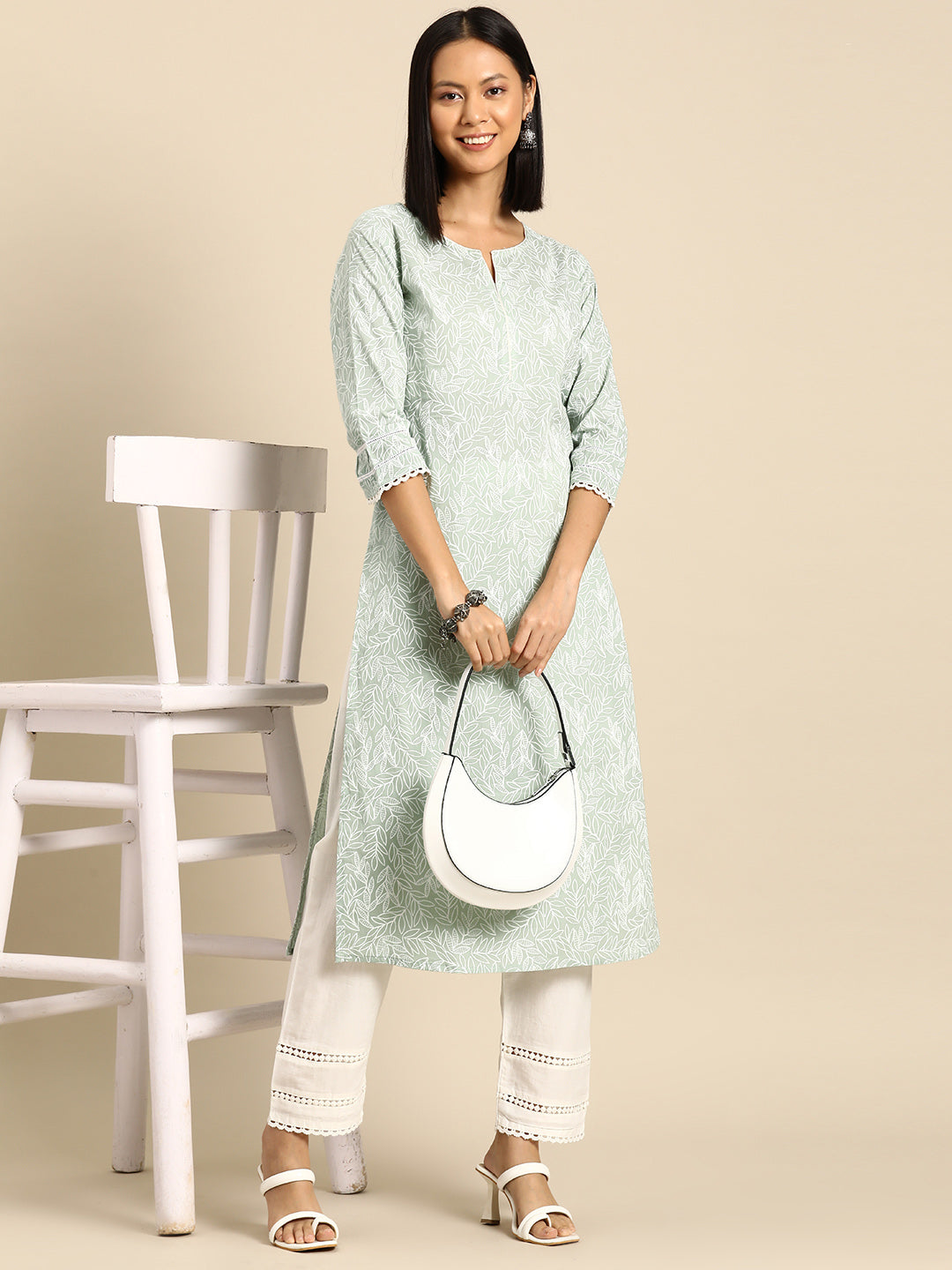 Women's Green Printed Straight Kurta With Trouser
