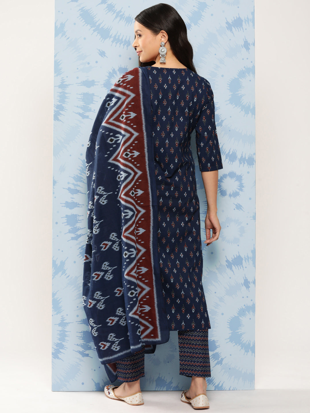 Women's Blue Ethnic Printed Straight Kurta With Trouser - Nayo Clothing
