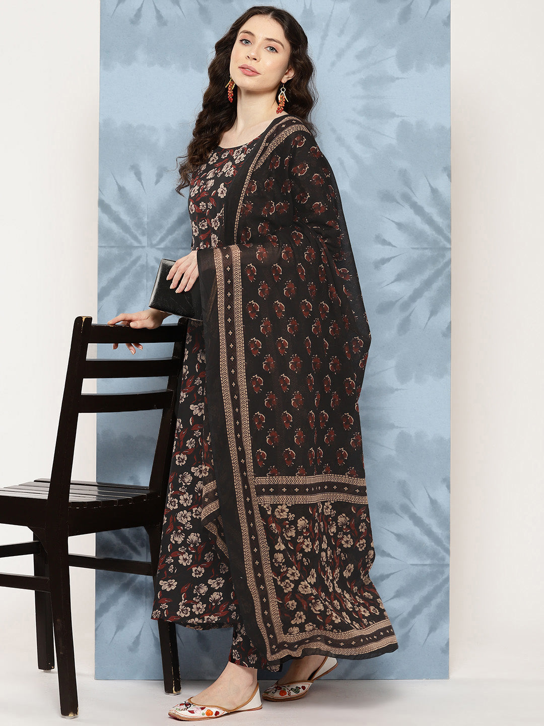 Women's Black Floral Printed Flared Kurta With Trouser And Dupatta - Nayo Clothing