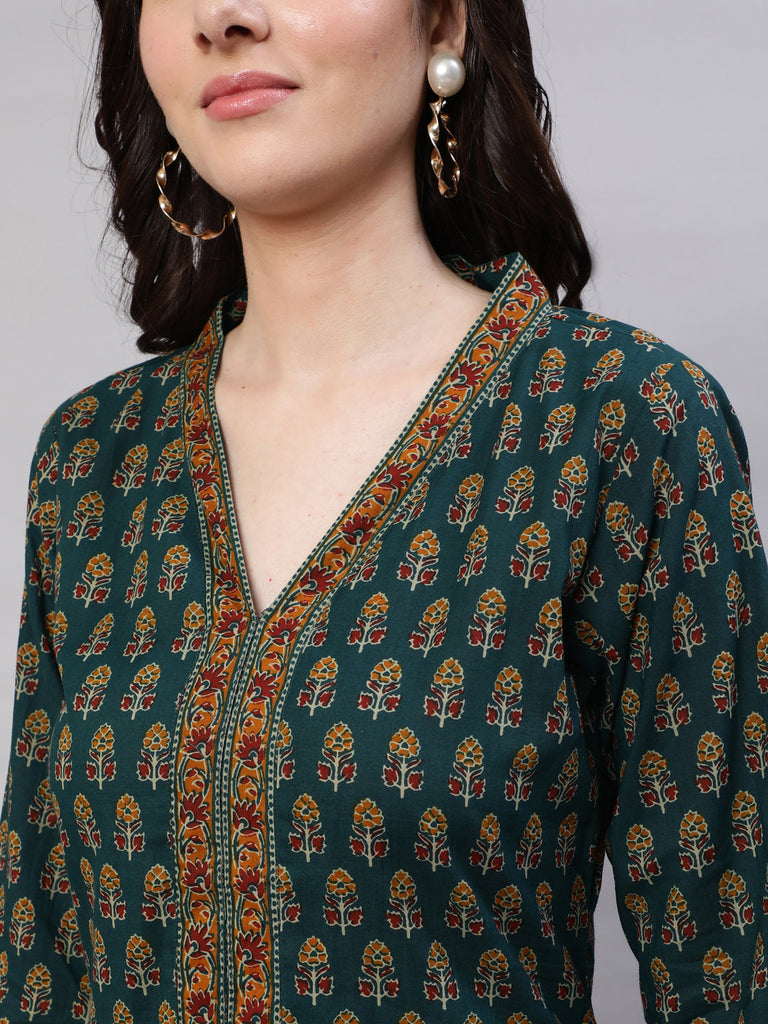 Women's Green Ethnic Printed Straight Kurta With Three Quarter Sleeves