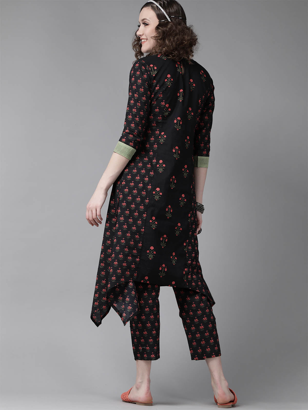 Women's Black Floral Printed A-Line Kurta Trouser Set - Odette