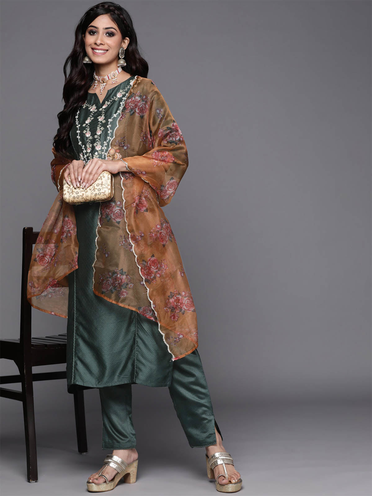 Women's Green Embroidered Straight Kurta Trousers With Dupatta Set - Odette