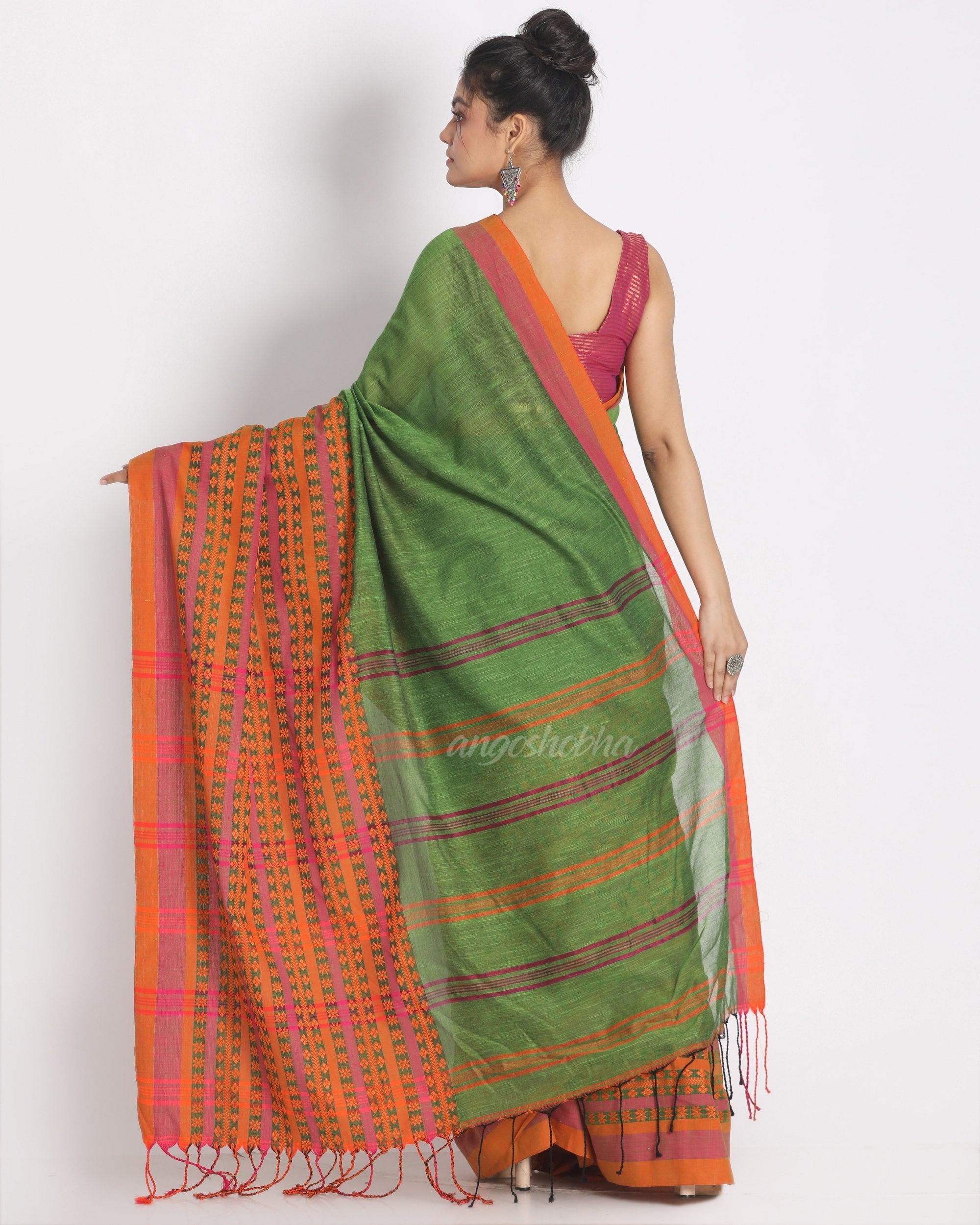 Women's Pea Green Begampuri Organic Khadi Cotton Saree - Angoshobha