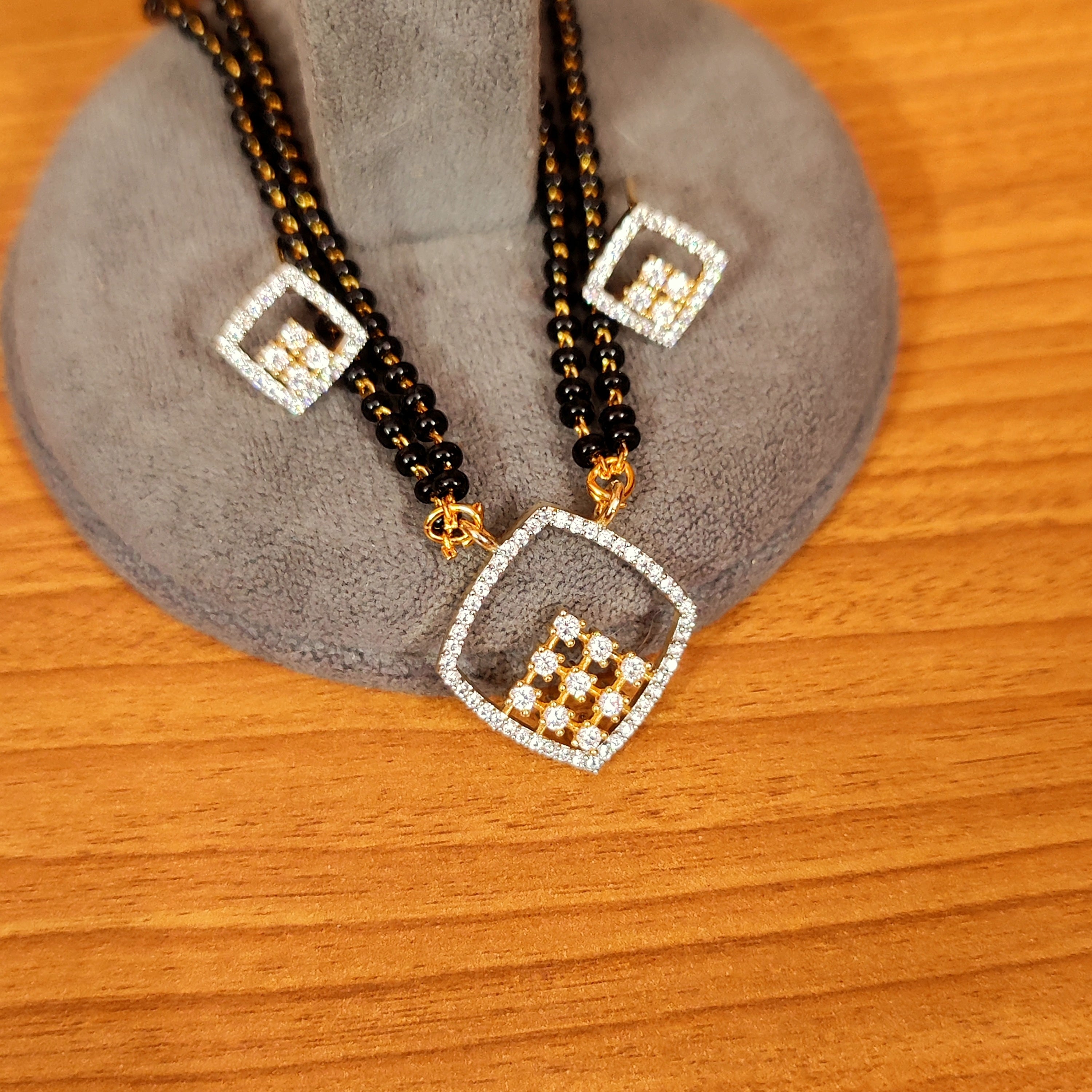 Women 's Real Diamond Pattern Cz Studdded Simple Mangalsutra - Sanvi Jewels