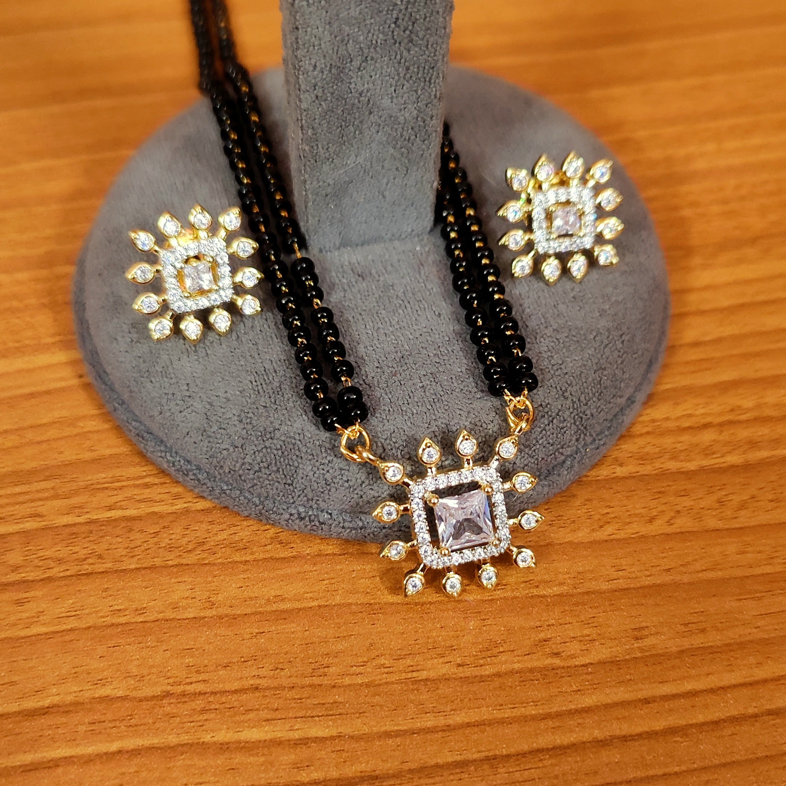Women 's Gold Plated Diamond Pattern Simple Mangalsutra - Sanvi Jewels