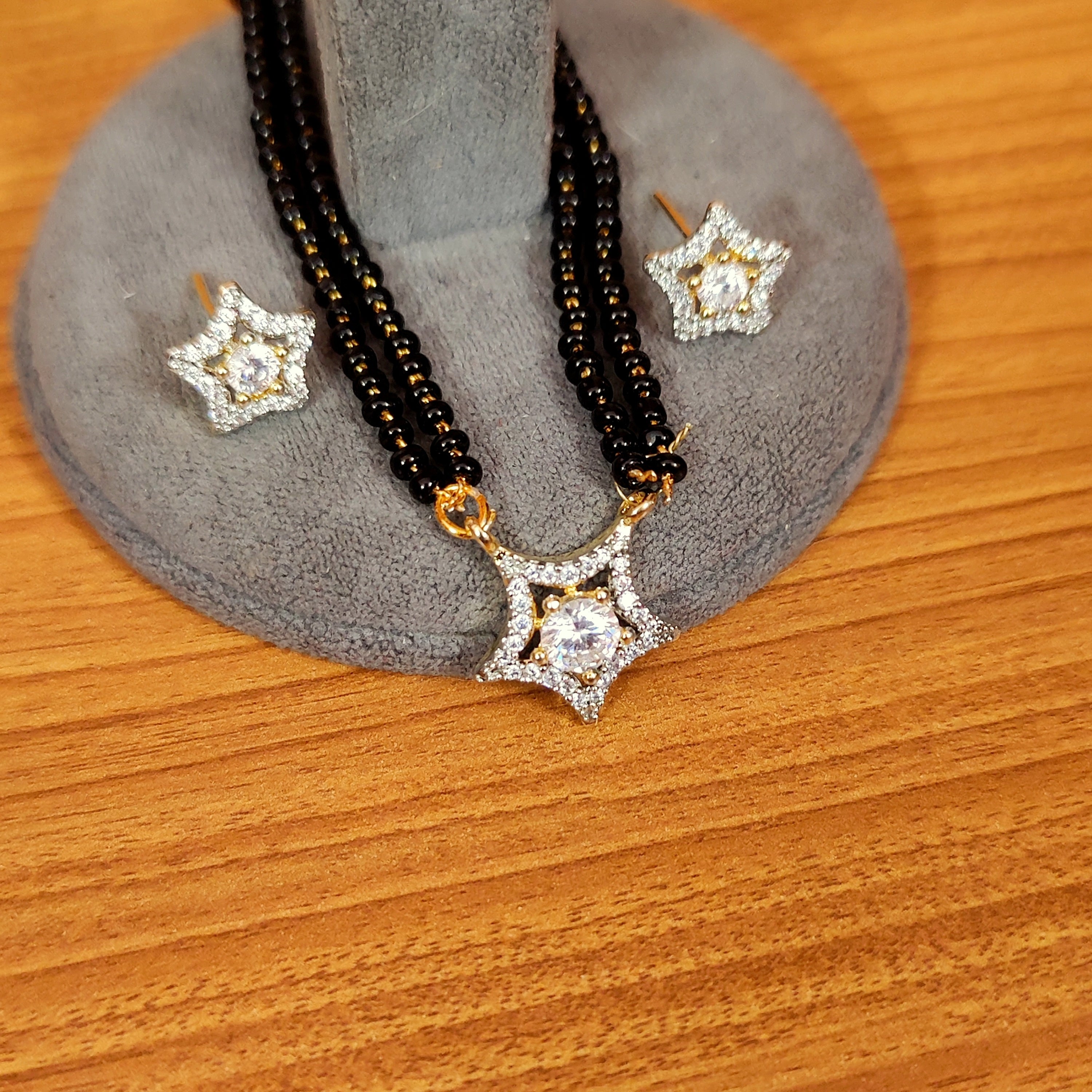 Women 's Solitaire Look Cz Studded Diamond Look Simple Mangalsutra - Sanvi Jewels