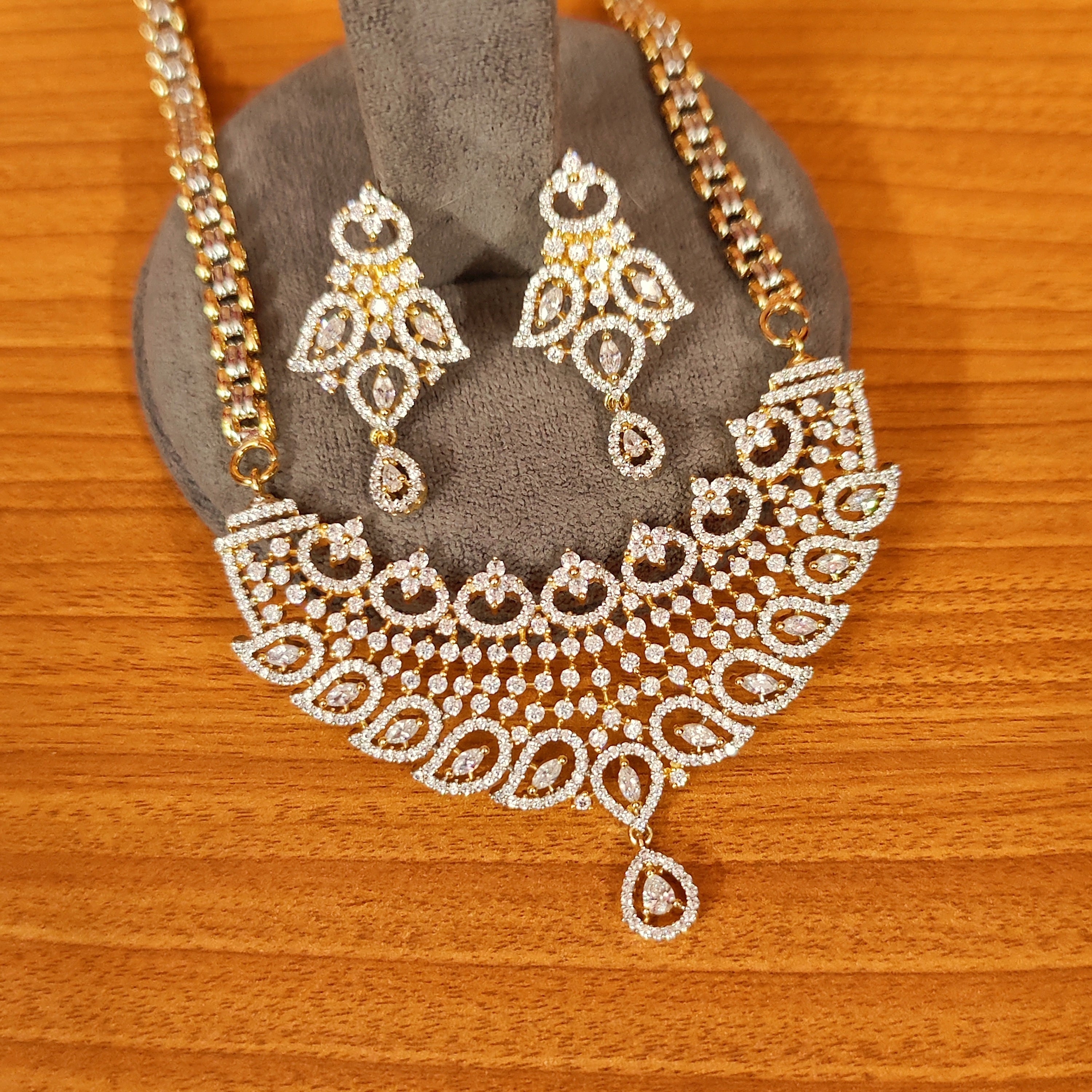 Women 's Real Diamond Pattern Chain Mangalsutra/Pendant Set  - Sanvi Jewels