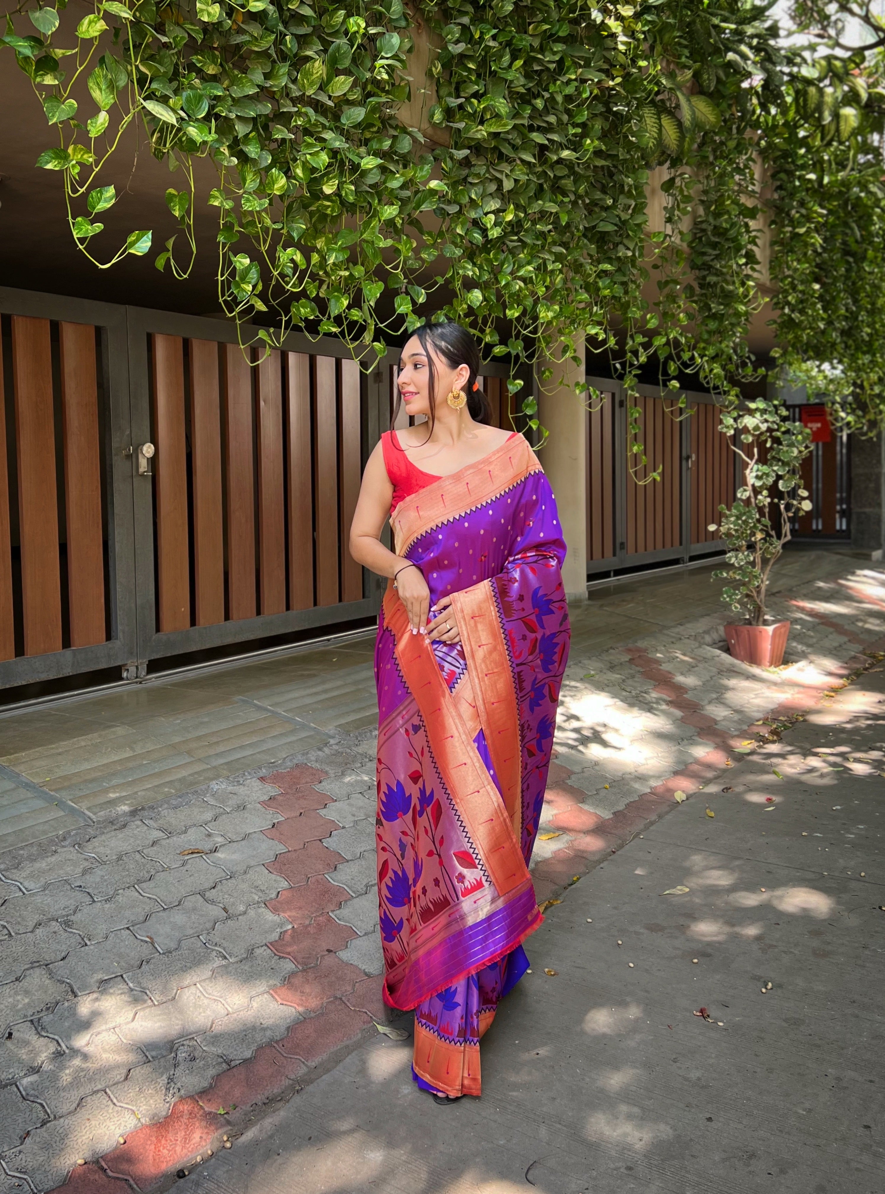 Women's Purple Titli Royal Paithani Silk Zari Woven Saree - TASARIKA