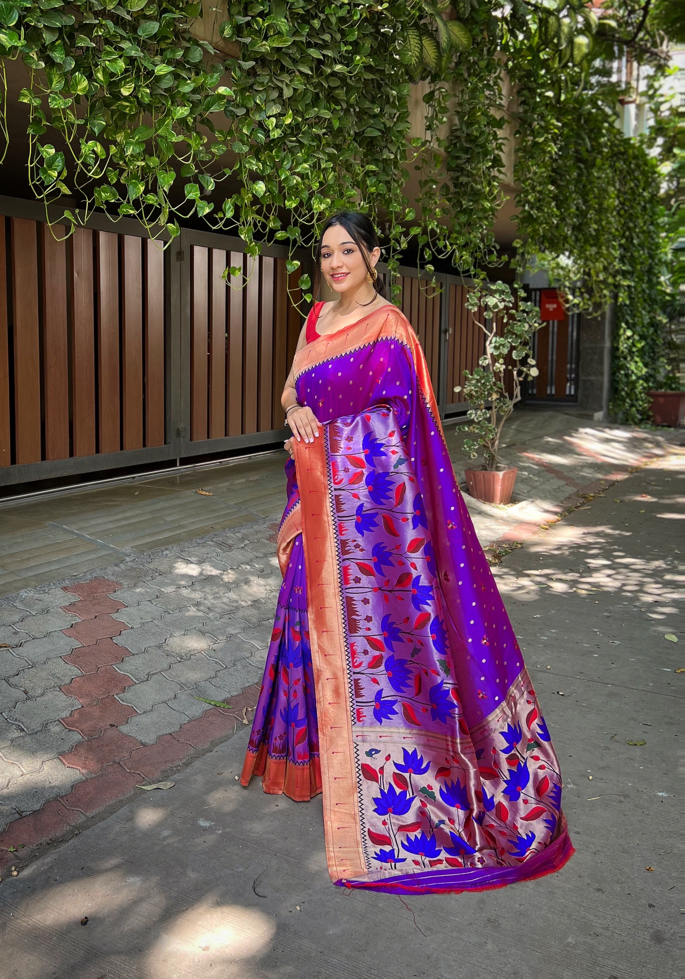 Women's Purple Titli Royal Paithani Silk Zari Woven Saree - TASARIKA