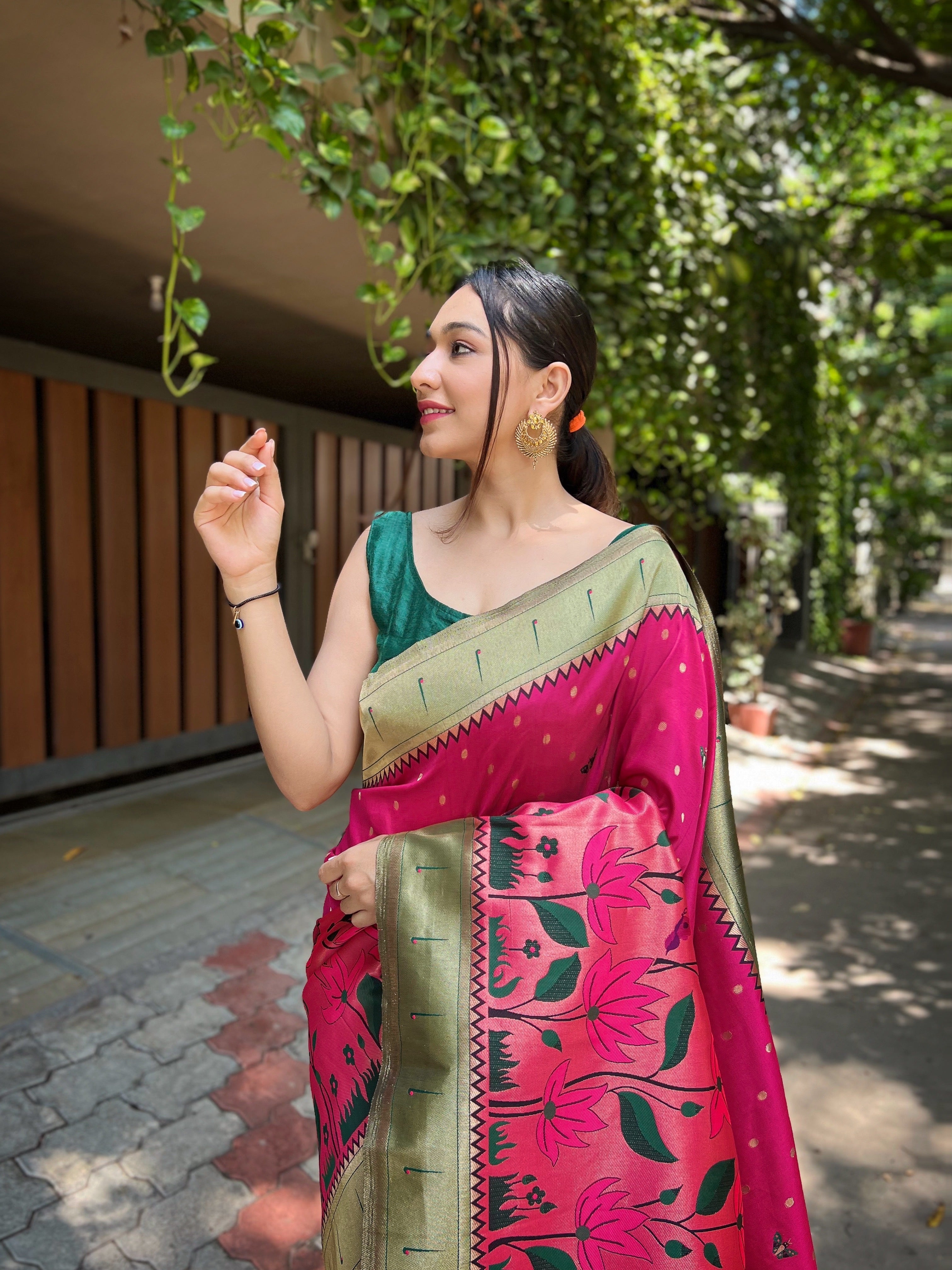 Women's Pink Titli Royal Paithani Silk Zari Woven Saree - TASARIKA