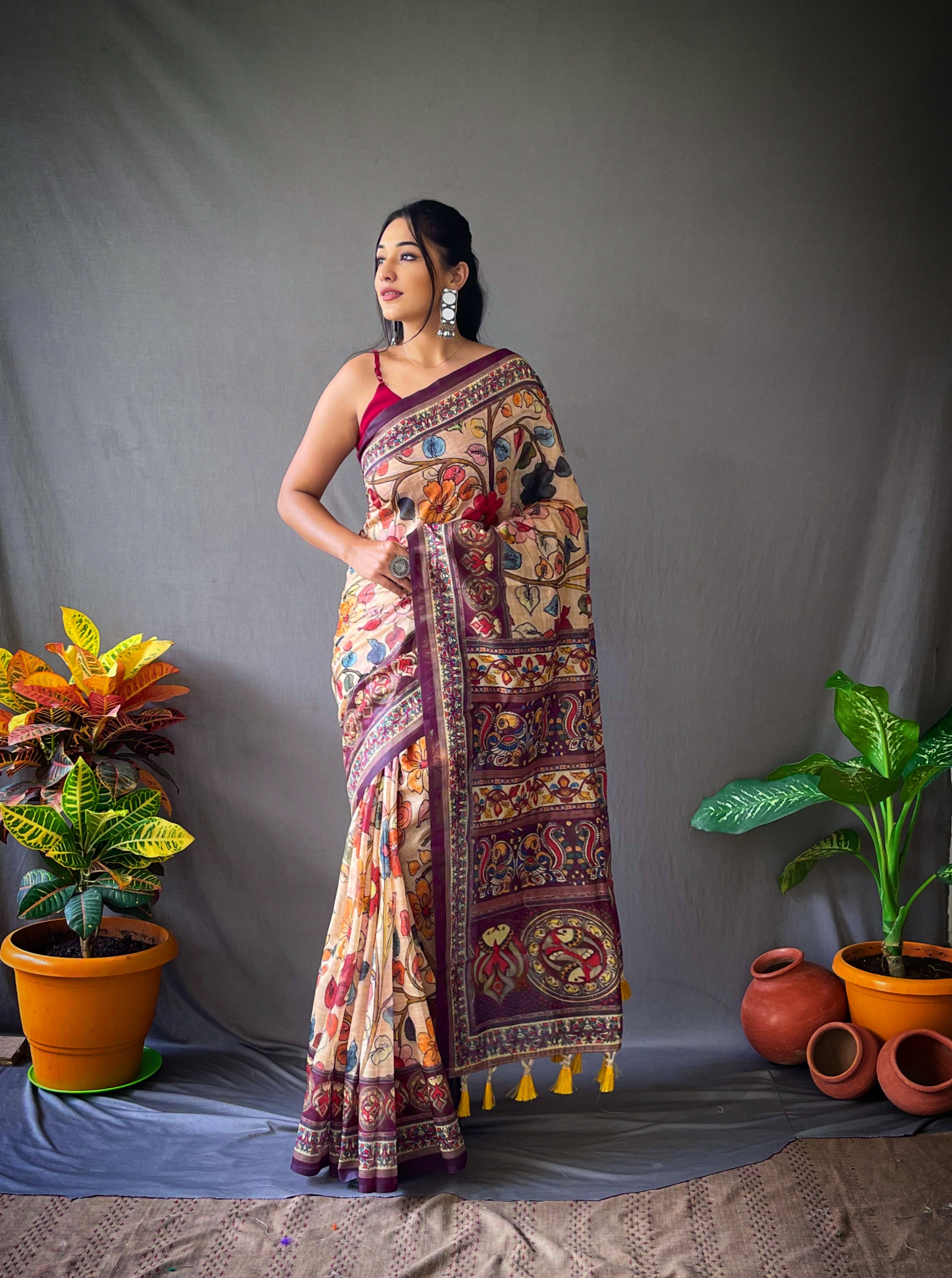 Women's Cotton Kalamkari Printed Saree Chickoo