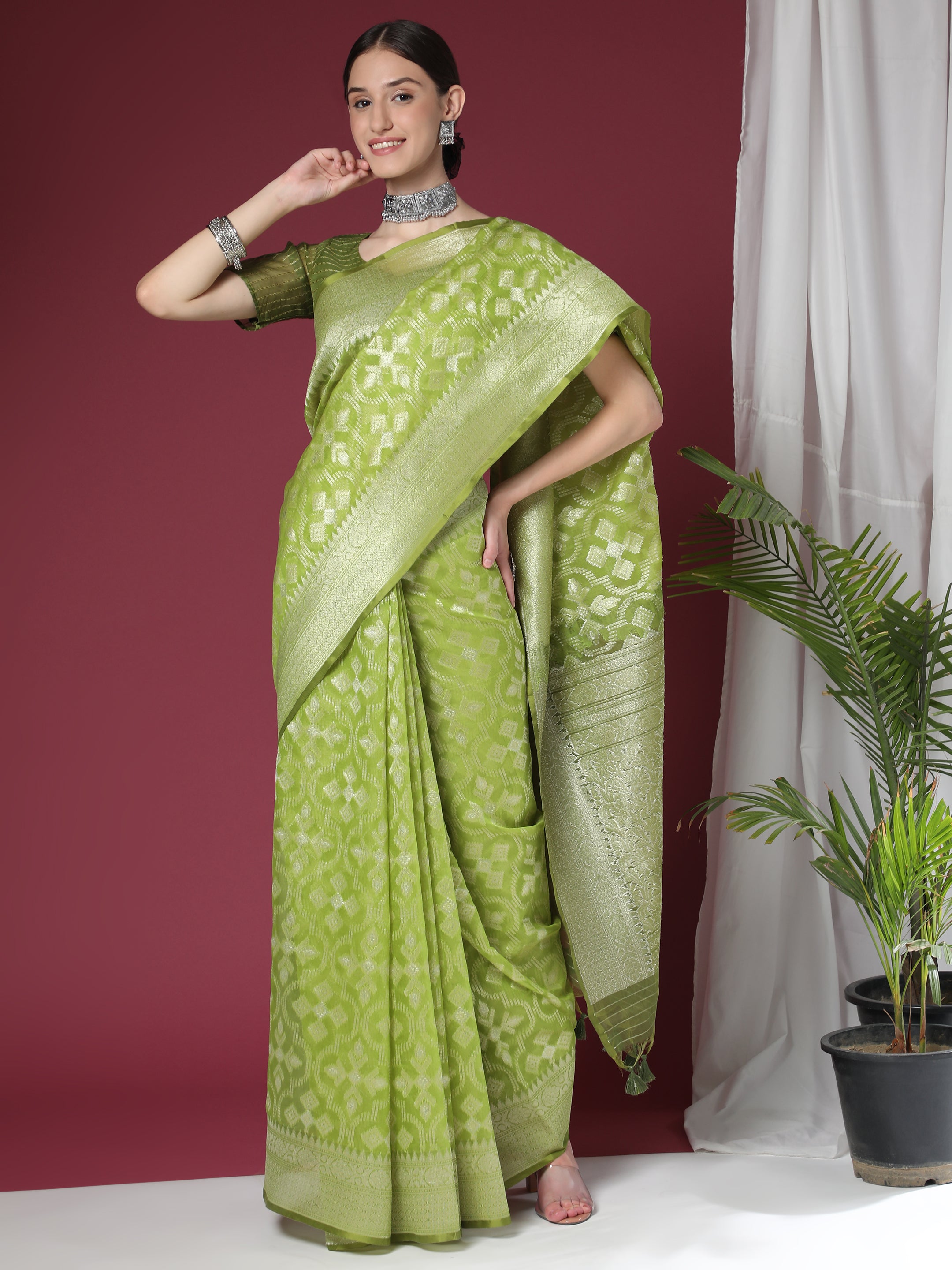 Women's Parrot Green Woven Soft Organza Silk Saree With Tassels - Vishnu Weaves