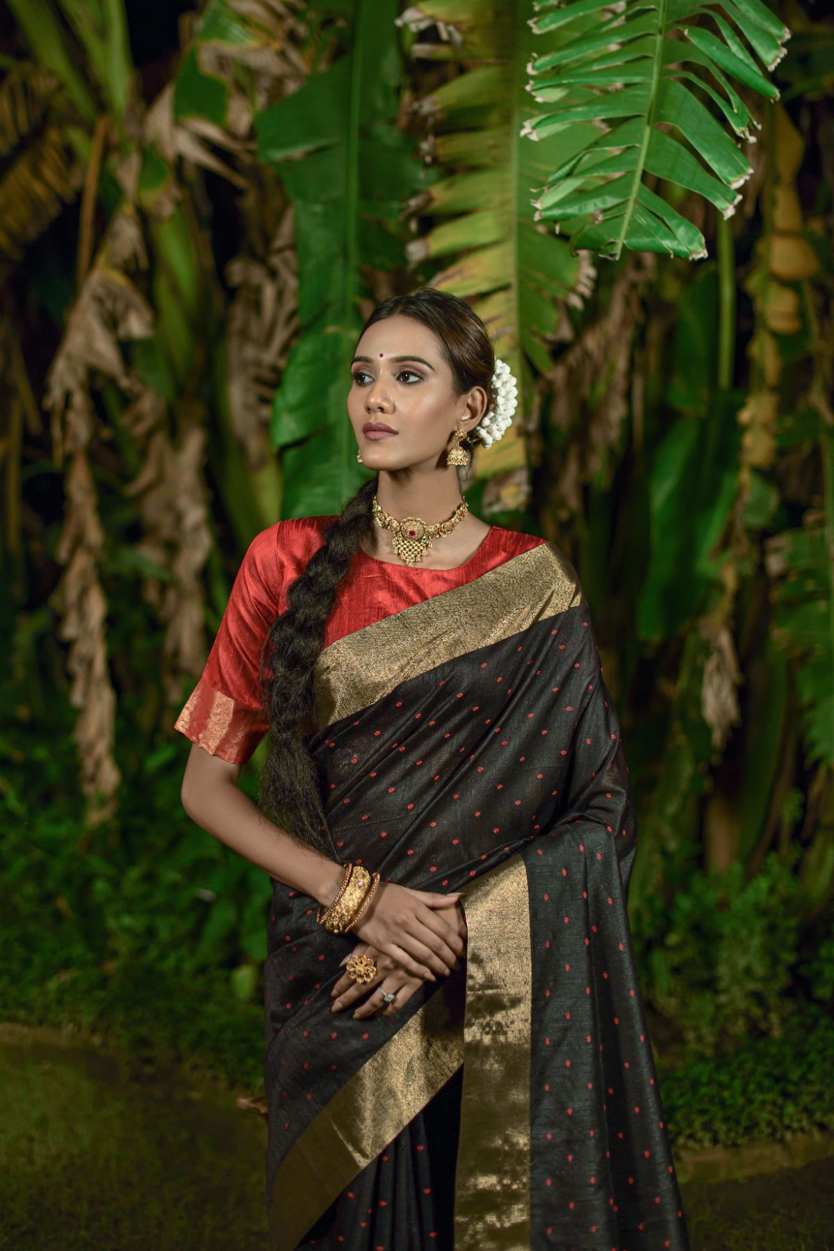 Women's Black Bandhani Woven Raw Silk Saree with Tassels - Vishnu Weaves