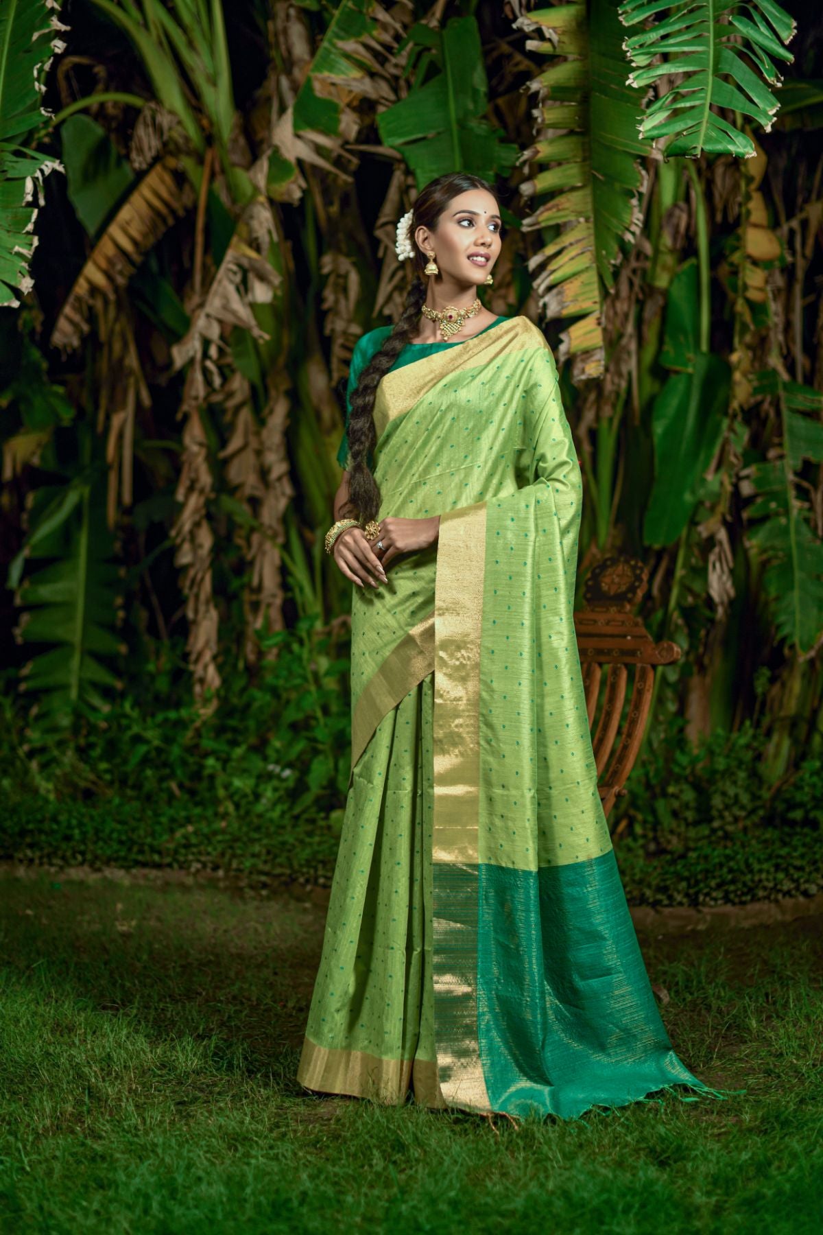 Women's Green Bandhani Woven Raw Silk Saree with Tassels - Vishnu Weaves