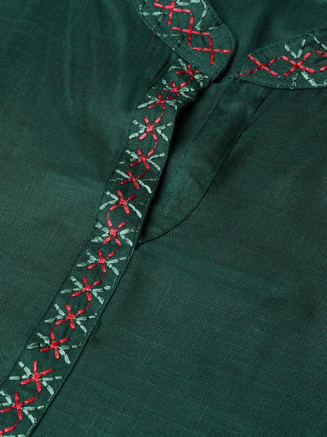 Women's Green Embroidered Straight Kurta - Jompers