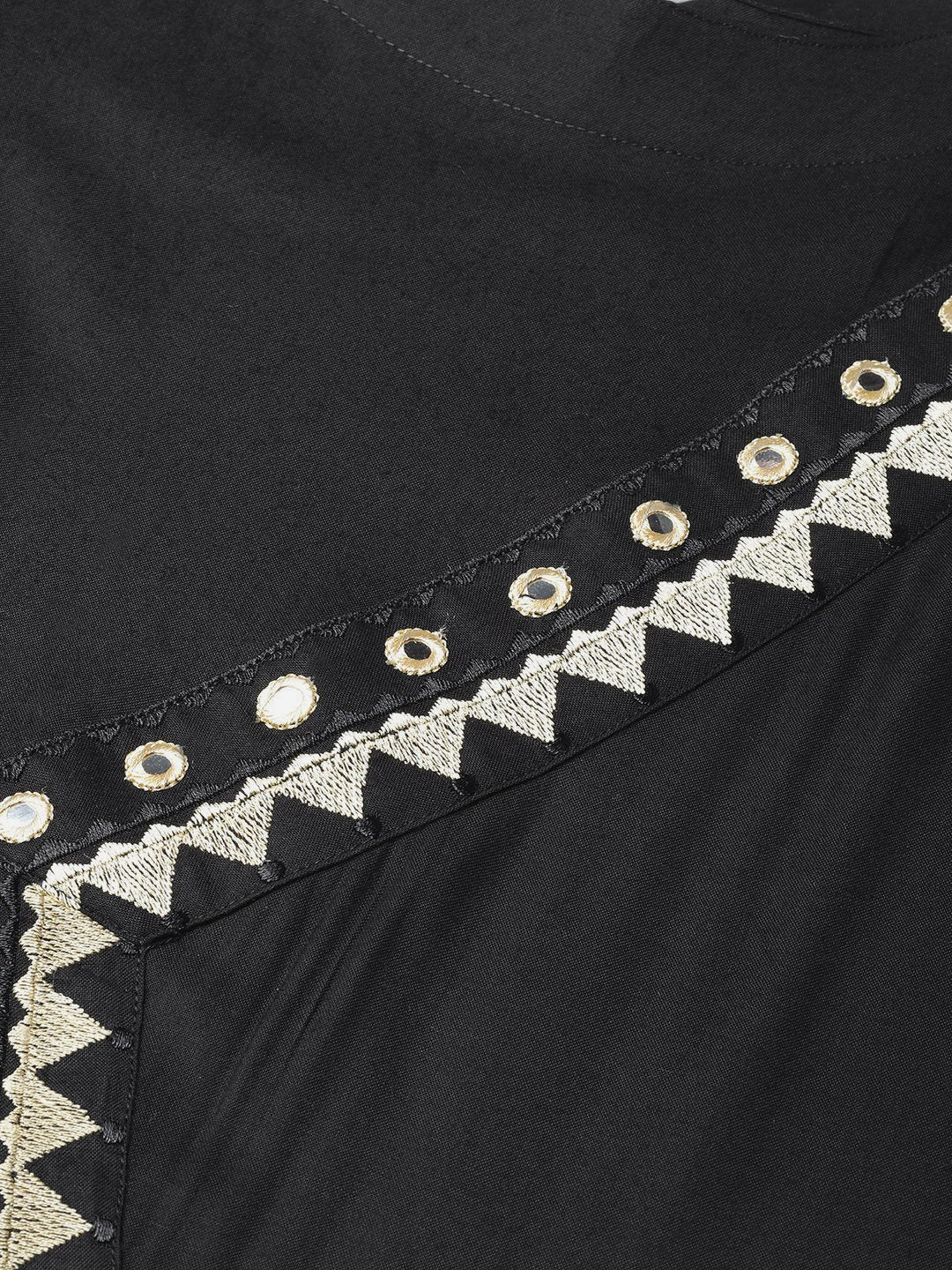 Women's Black Embroidered Straight Kurta - Jompers