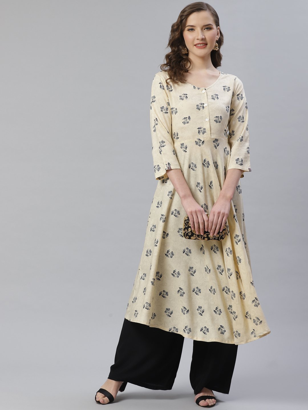 Women's Off White & Black Floral Printed A Line Kurta - Jompers