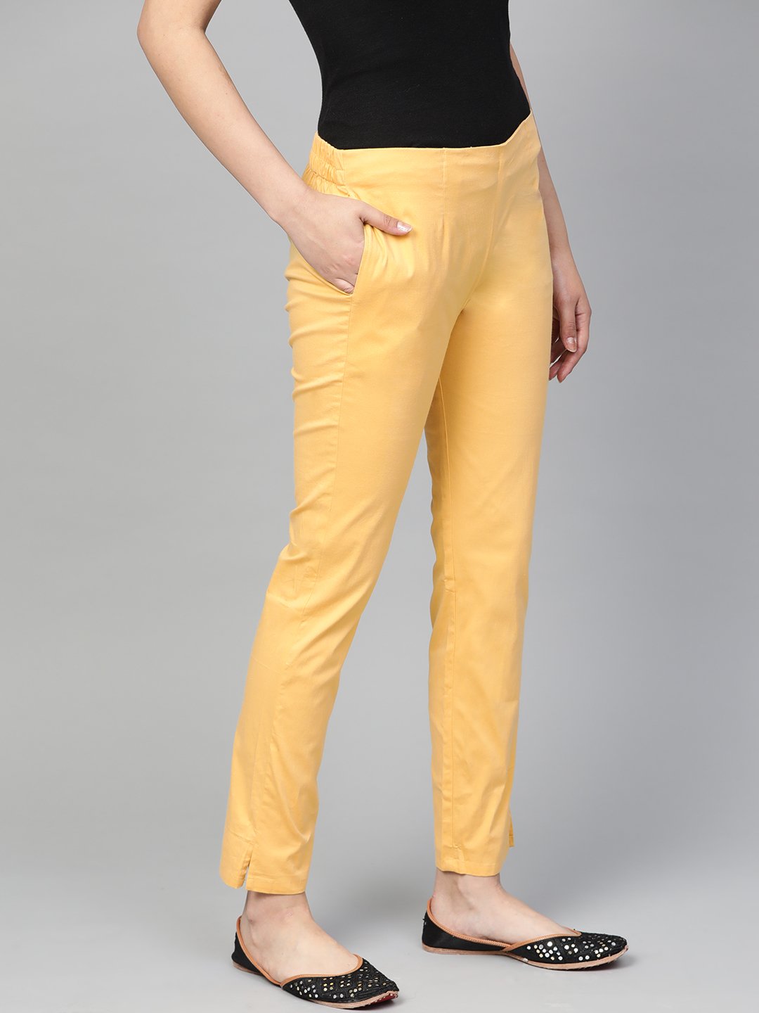Women's Beige Smart Slim Fit Solid Regular Trousers - Jompers