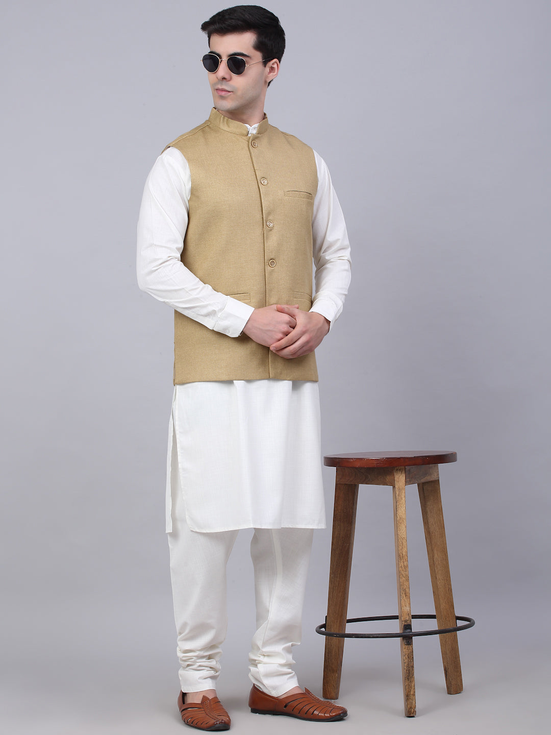 Men's Beige Solid Woven Sleeveless Nehru Jackets ( Jowc 4046 Beige ) - Virat Fashions