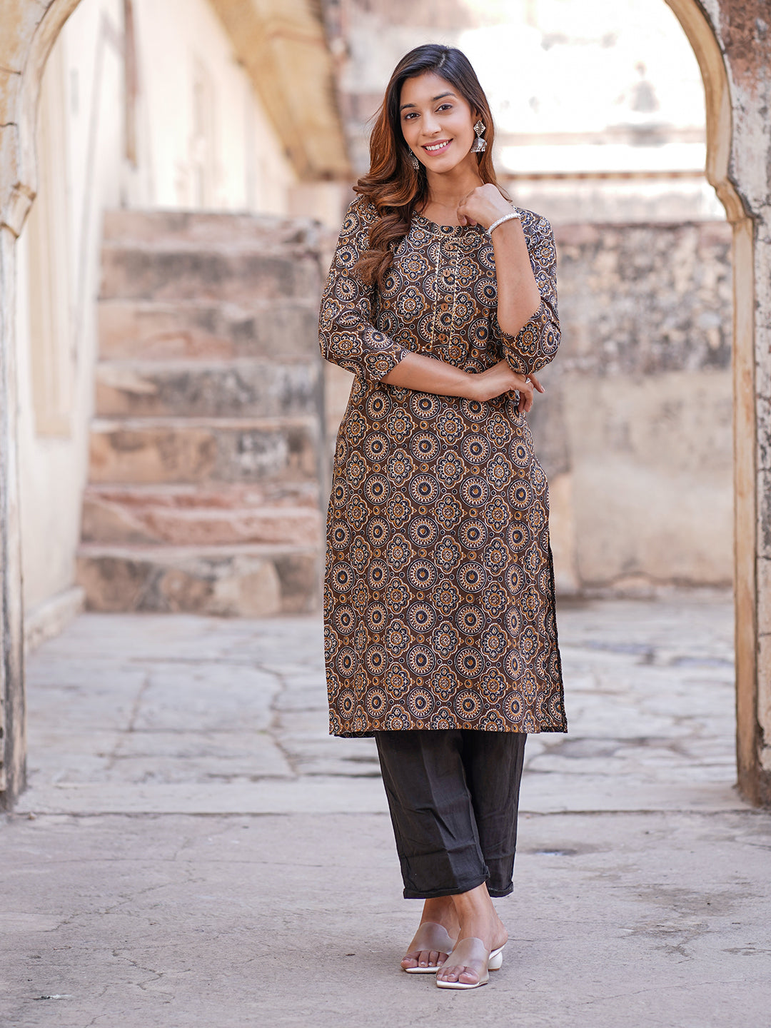 Women's Brown Pure Cotton Kurta - Jaitpuriya Fashion