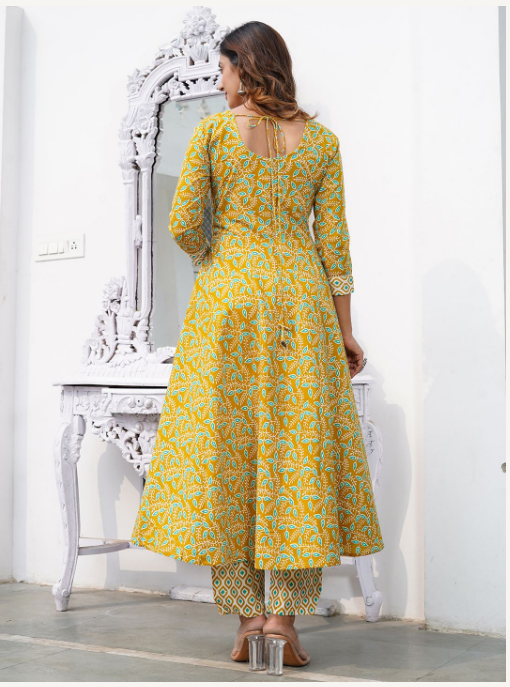 Women's Mustard Cotton Kurta Set - Jaitpuriya Fashion