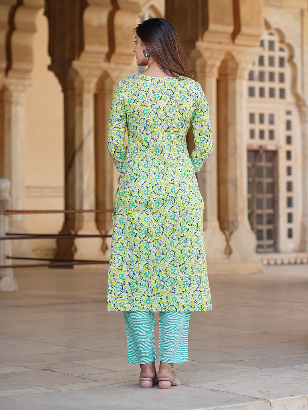 Women's Green Pure Cotton Kurta - Jaitpuriya Fashion