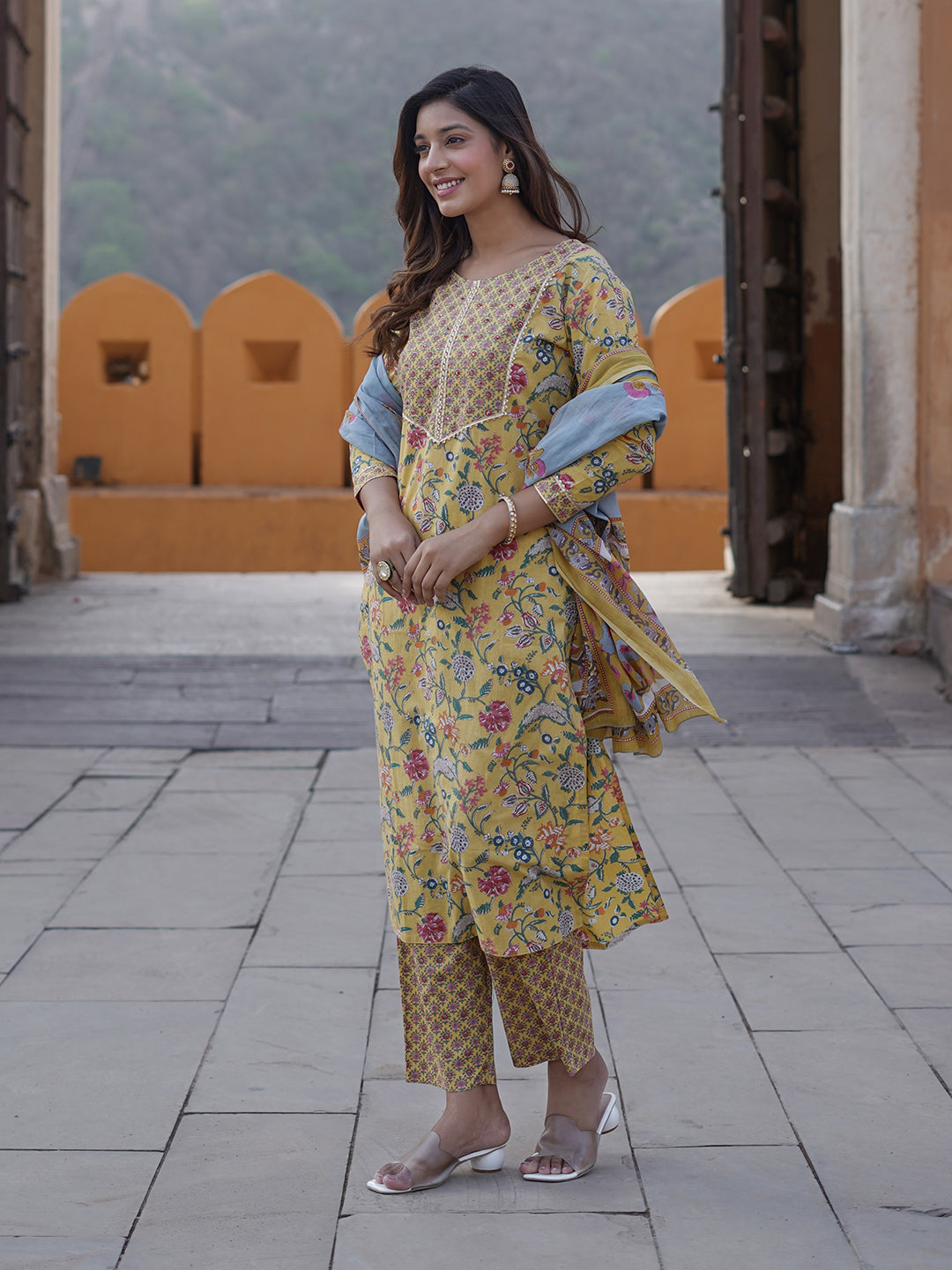 Women's Yellow Pure Cotton Kurta - Jaitpuriya Fashion
