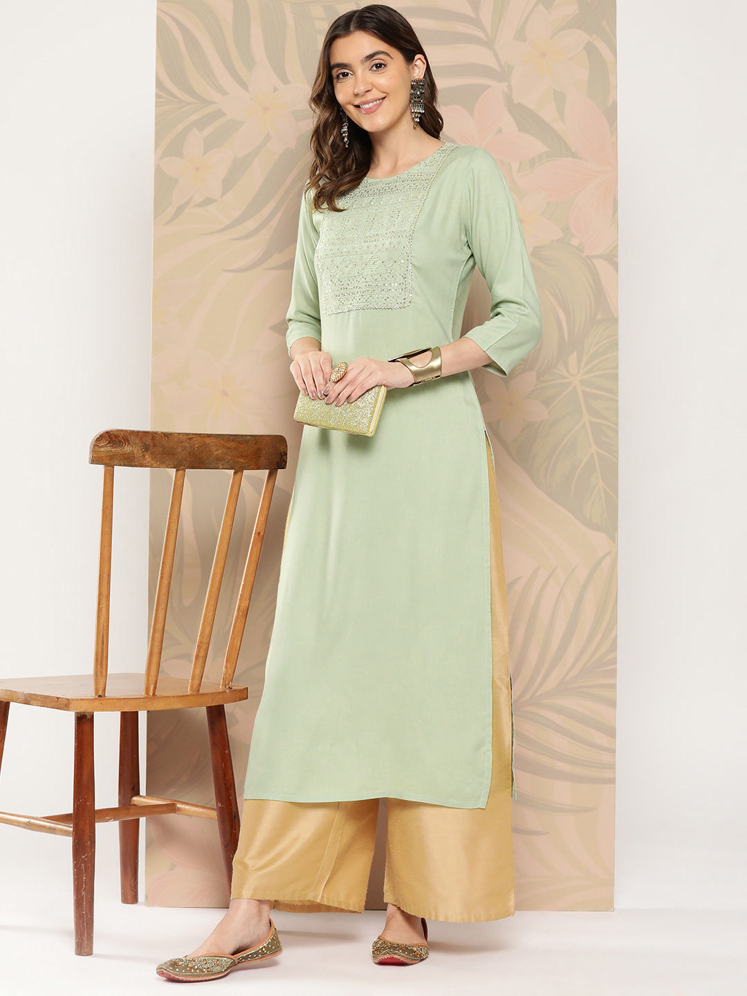 Women's Green Embroidered Printed Straight Kurta With Three Quarter Sleeves - Nayo Clothing