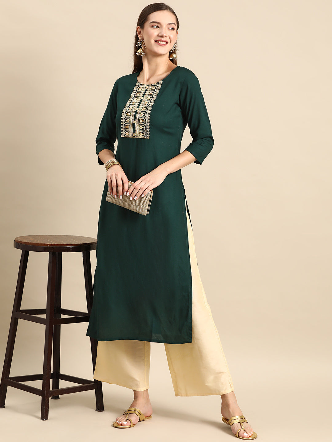 Women's Green Embroidered Yoke Desgin Straight Kurta - Nayo Clothing