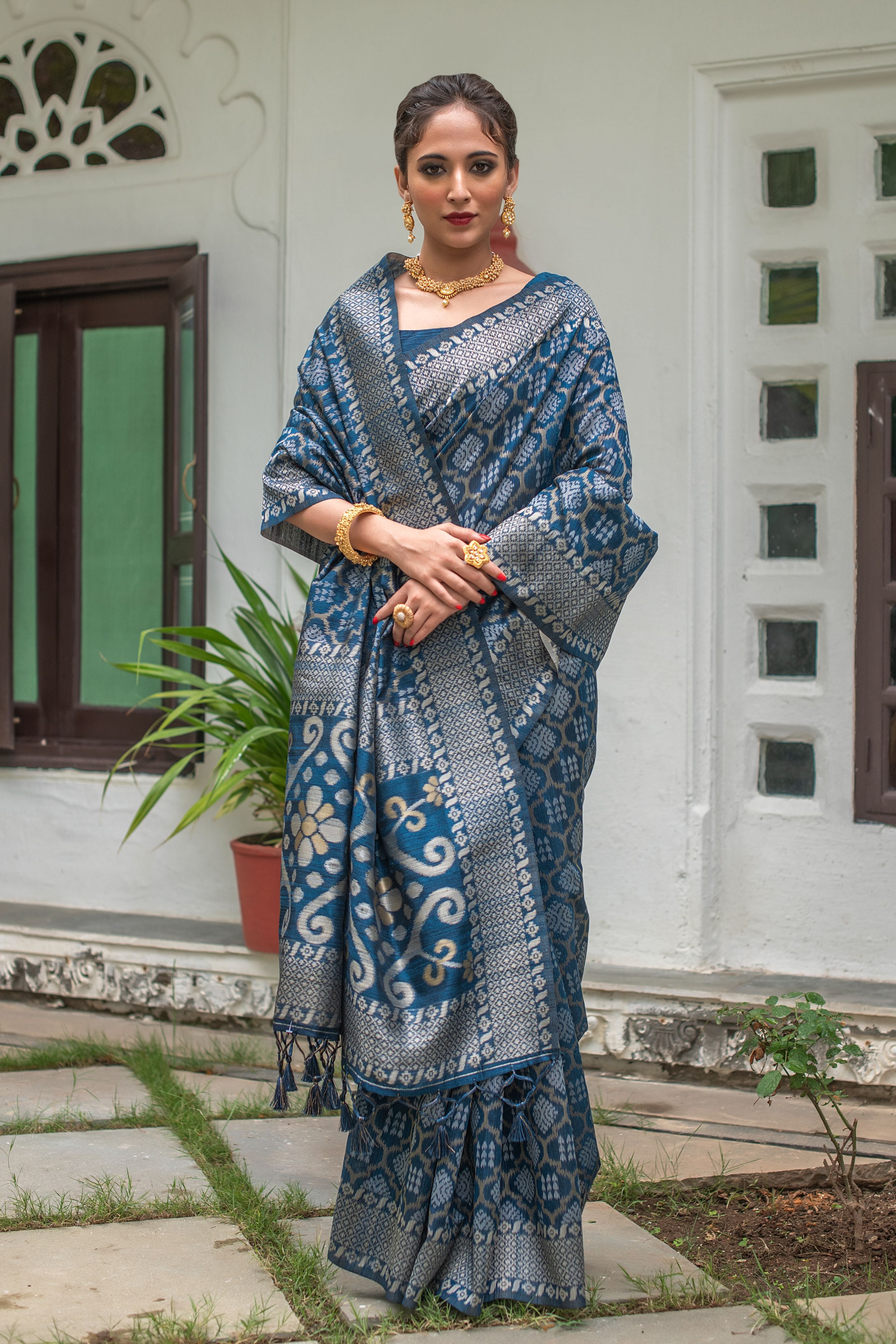 Women's Blue Woven Tussar Silk Saree with Tassels - Vishnu Weaves